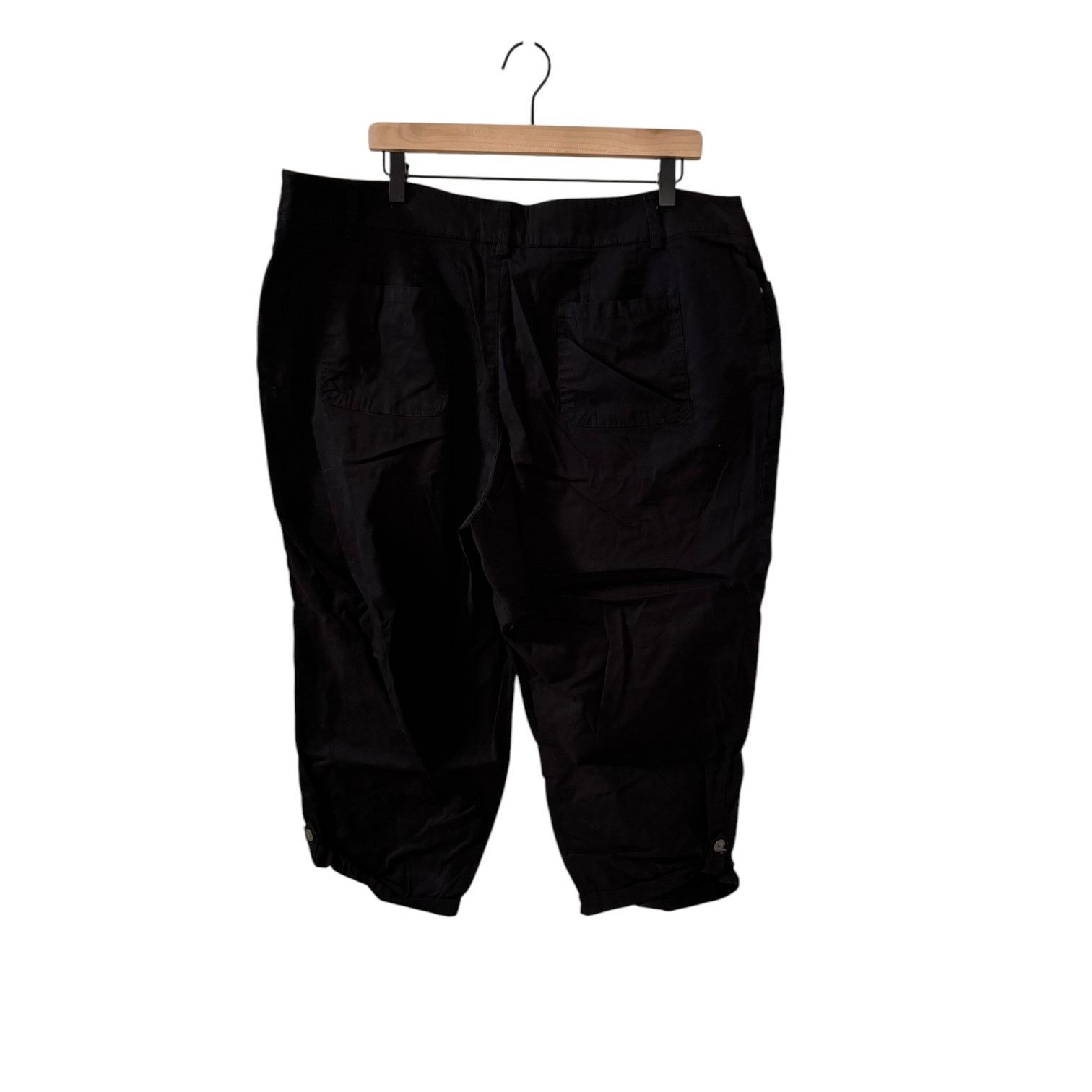 Avenue Avenue Women’s Black Cropped Pants with Pockets – Size 18 Size 40" / US 18 - 7 Thumbnail