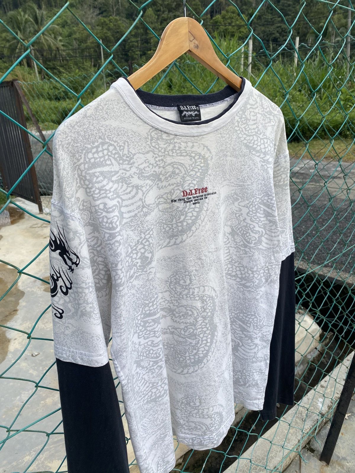 Japanese Brand Vintage Y2K D.J.Free double sleeve tshirt Size US M / EU 48-50 / 2 - 3 Thumbnail