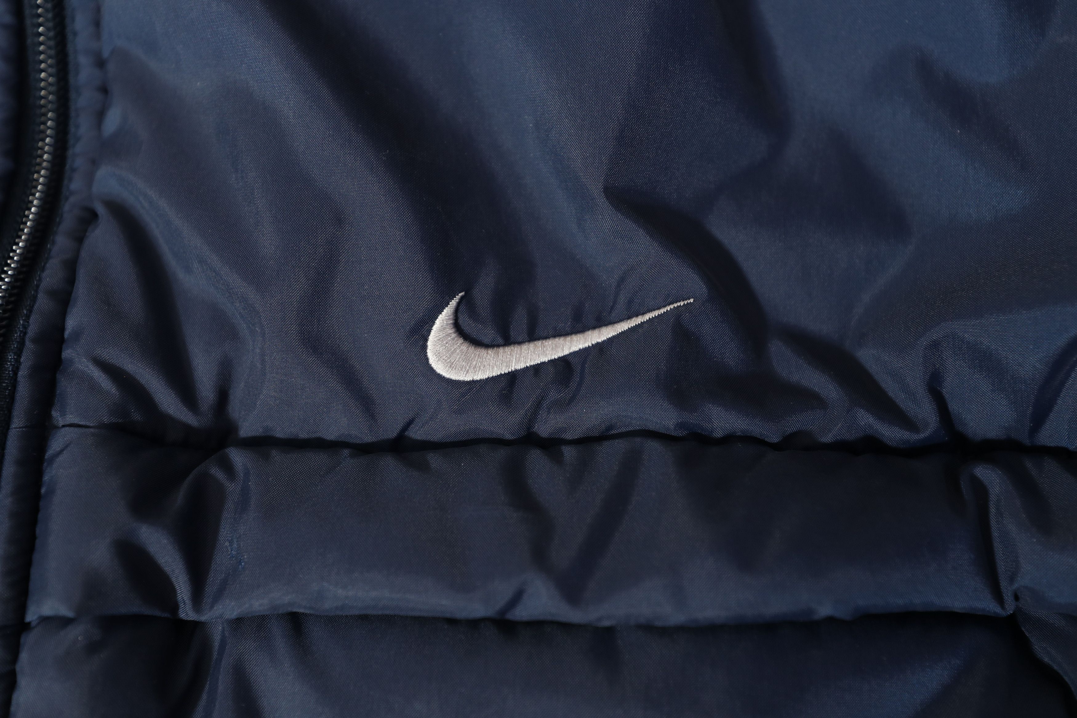 Nike Nike Vintage Reversible Navy/Gray Puffy Nike Jacket (XL) Size US XL / EU 56 / 4 - 13 Thumbnail