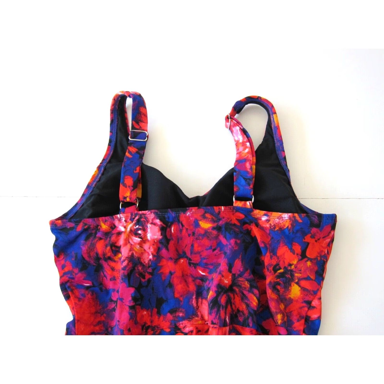 Vintage Contour Beach Scene Floral Built In Bra Tankini Swim Top 16 Red Womens Size 16 90s Vintage Pattern Size XXL / US 16-18 / IT 52-54 - 4 Thumbnail