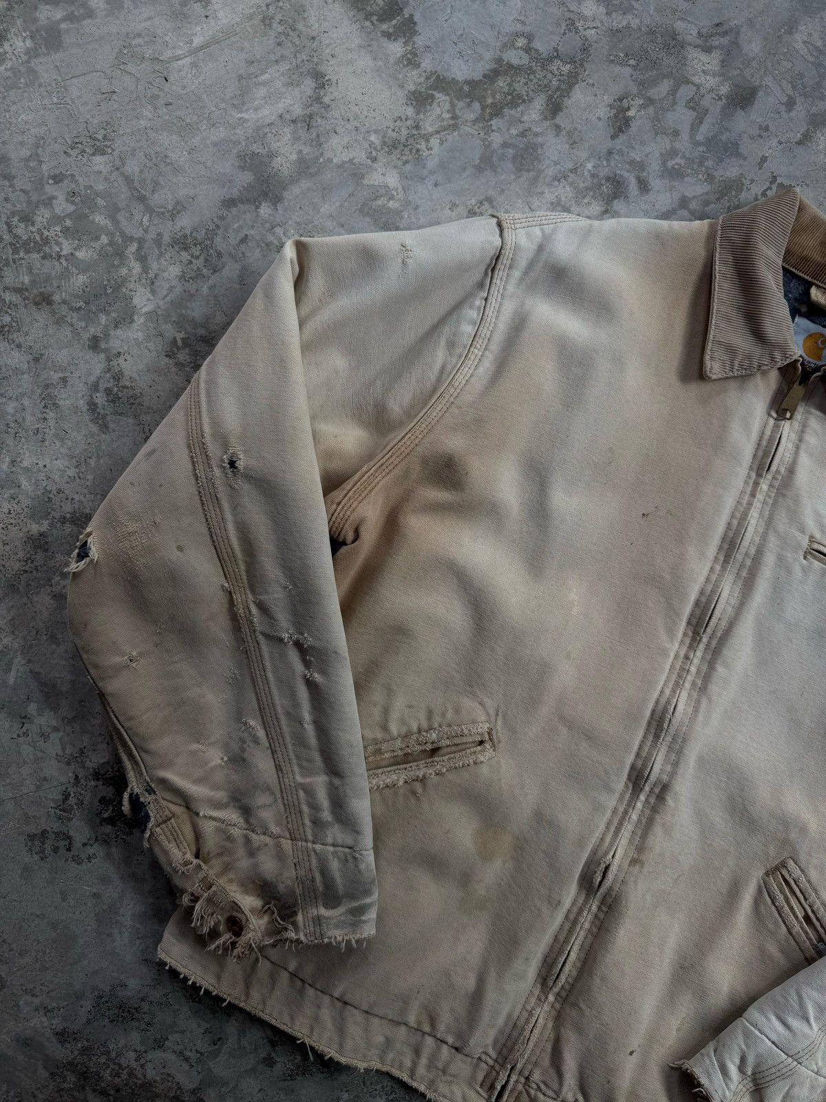 Carhartt × Vintage Vintage 80s Beige Carhartt Detroit Jacket Size US L / EU 52-54 / 3 - 4 Thumbnail