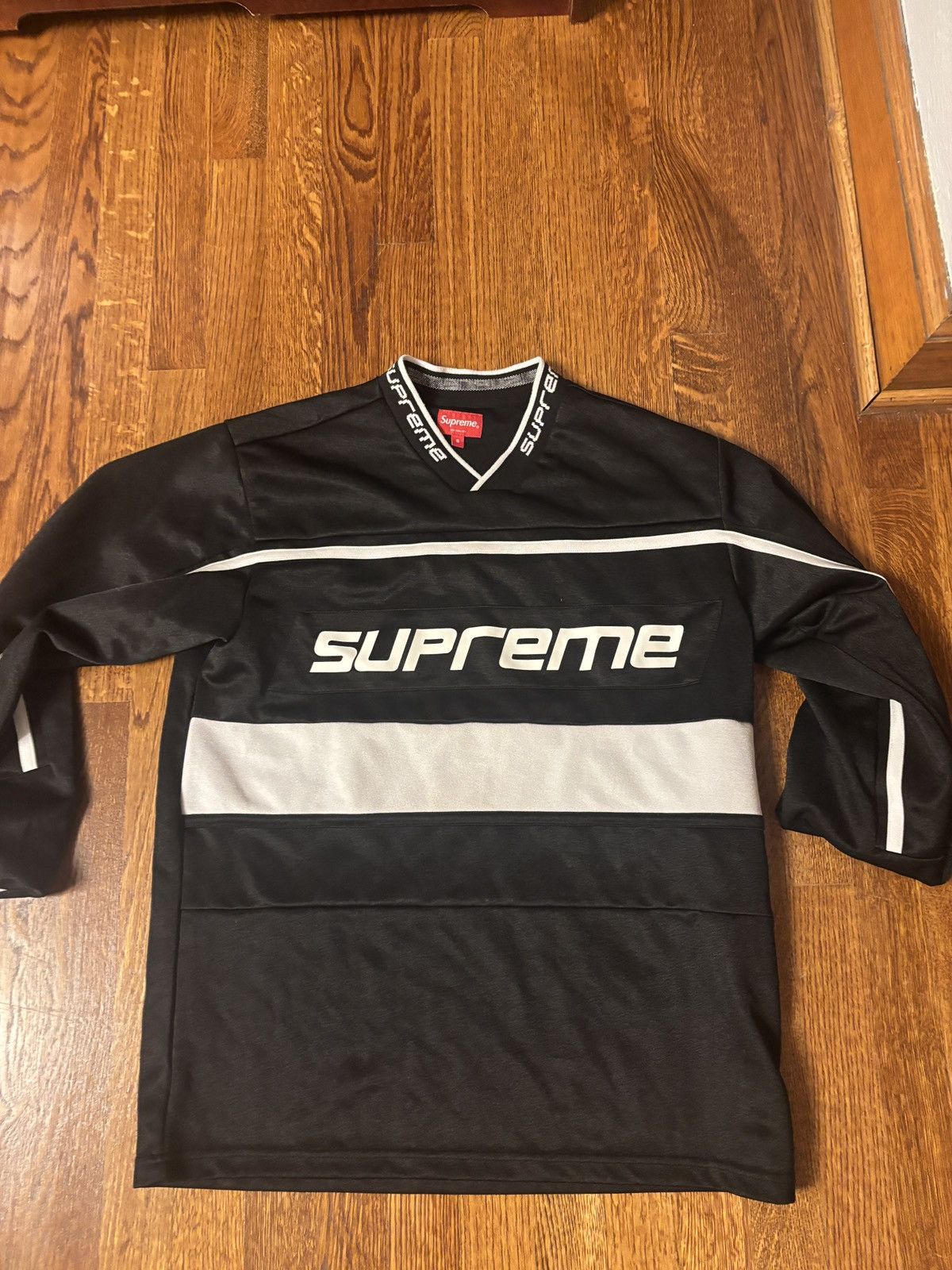 トップス Supreme Gremlins Hockey Jersey BLACK XL Buy Supreme Gremlins Hockey Jersey 'Black' - FW22KN32 BLACK