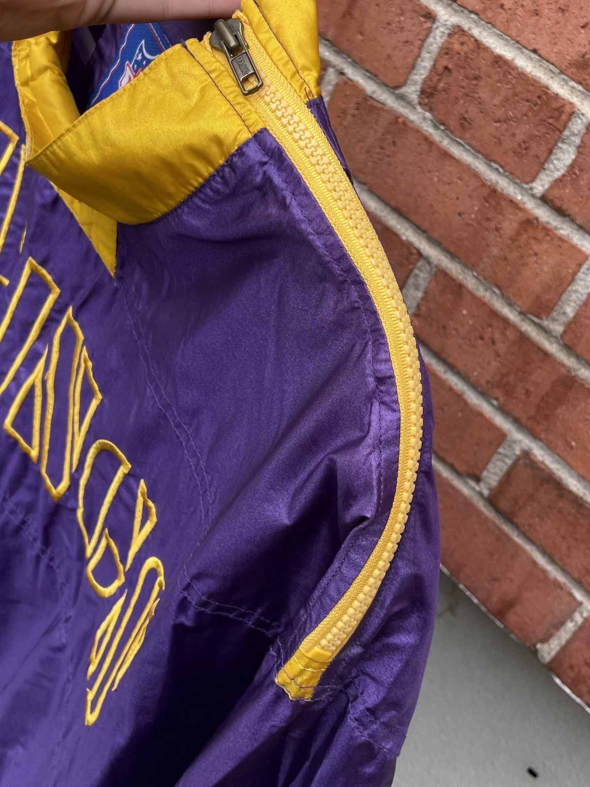 Vintage Vintage 90s Game Day Minnesota Vikings Big Logo Windbreaker Size US L / EU 52-54 / 3 - 5 Thumbnail