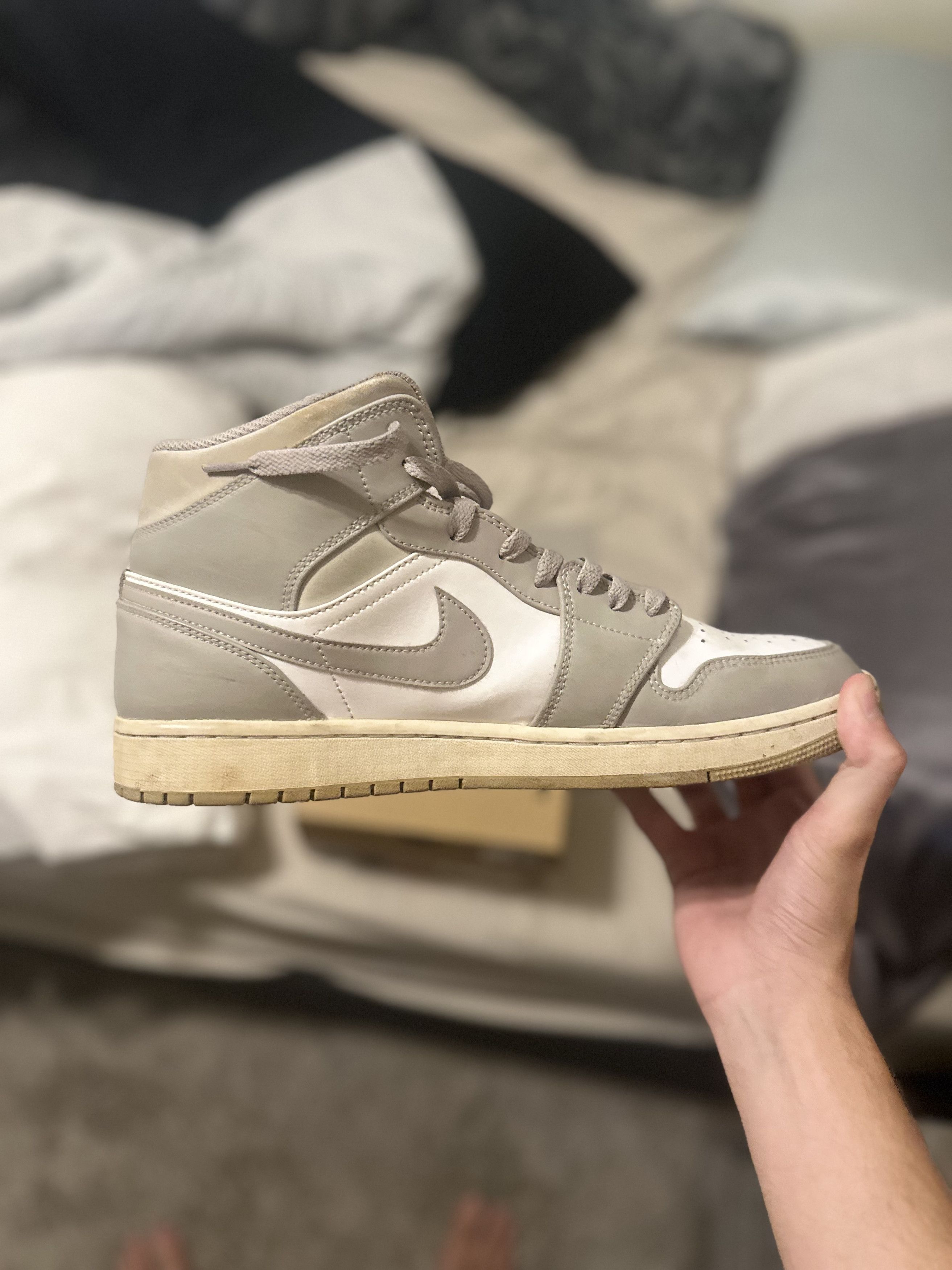 Jordan Brand Air Jordan 1 Mid Atmosphere Grey Size 11.5 Size US 11.5 / EU 44-45 - 1 Thumbnail