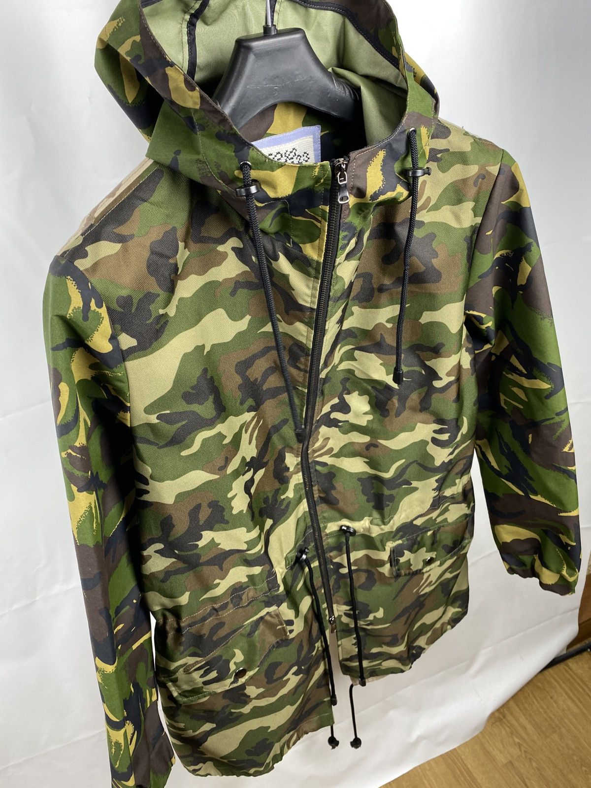 LC23 LC23 Italy Camouflage Parka Fishtail Waterproof Men size S Size US S / EU 44-46 / 1 - 8 Thumbnail