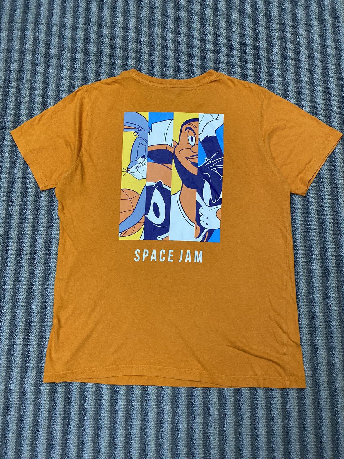 GU Tune cartoon space jam a new legacy shirt Size US L / EU 52-54 / 3 - 3 Thumbnail