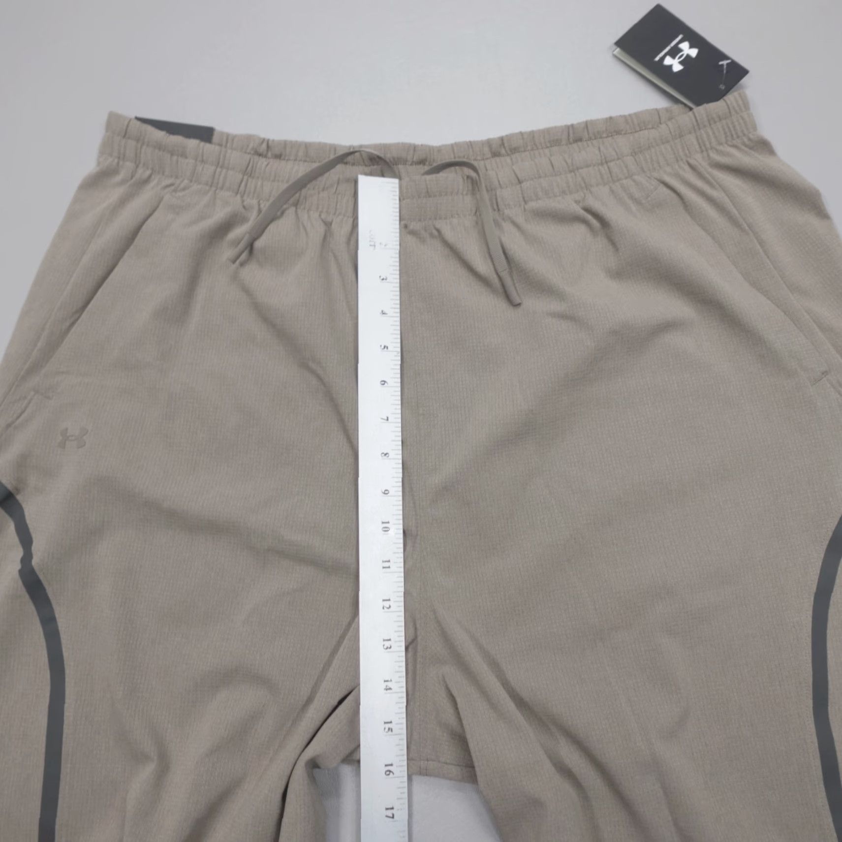 Under Armour Under Armour Unstoppable AirVent Parachute Pants Oversized Women's XL Taupe Dusk Size 40" / US 18 - 6 Thumbnail