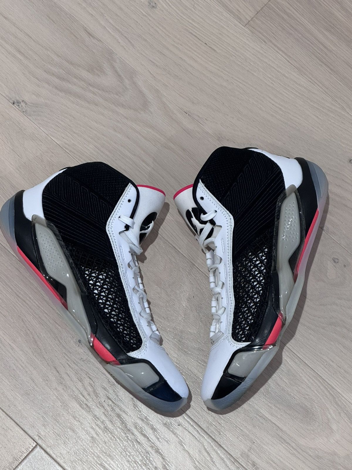 Jordan Brand Jordan 38 Fundamentals Clear Sole Sz 9 Size US 9 / EU 42 - 4 Thumbnail