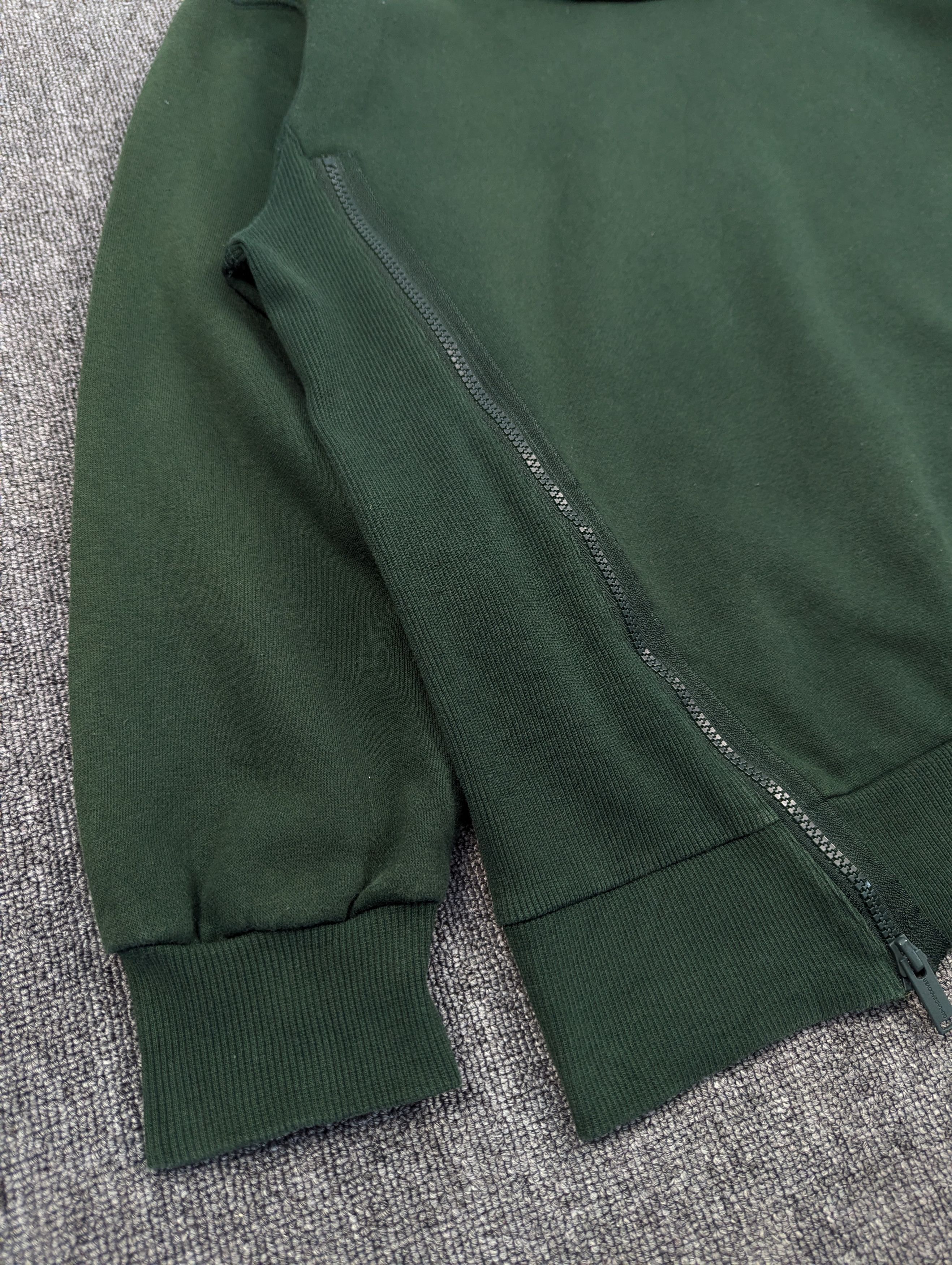 GU × Jun Takahashi × Undercover Jun Takahashi x Undercover Gu Crewneck Distressed Sweatshirt Size US L / EU 52-54 / 3 - 4 Thumbnail