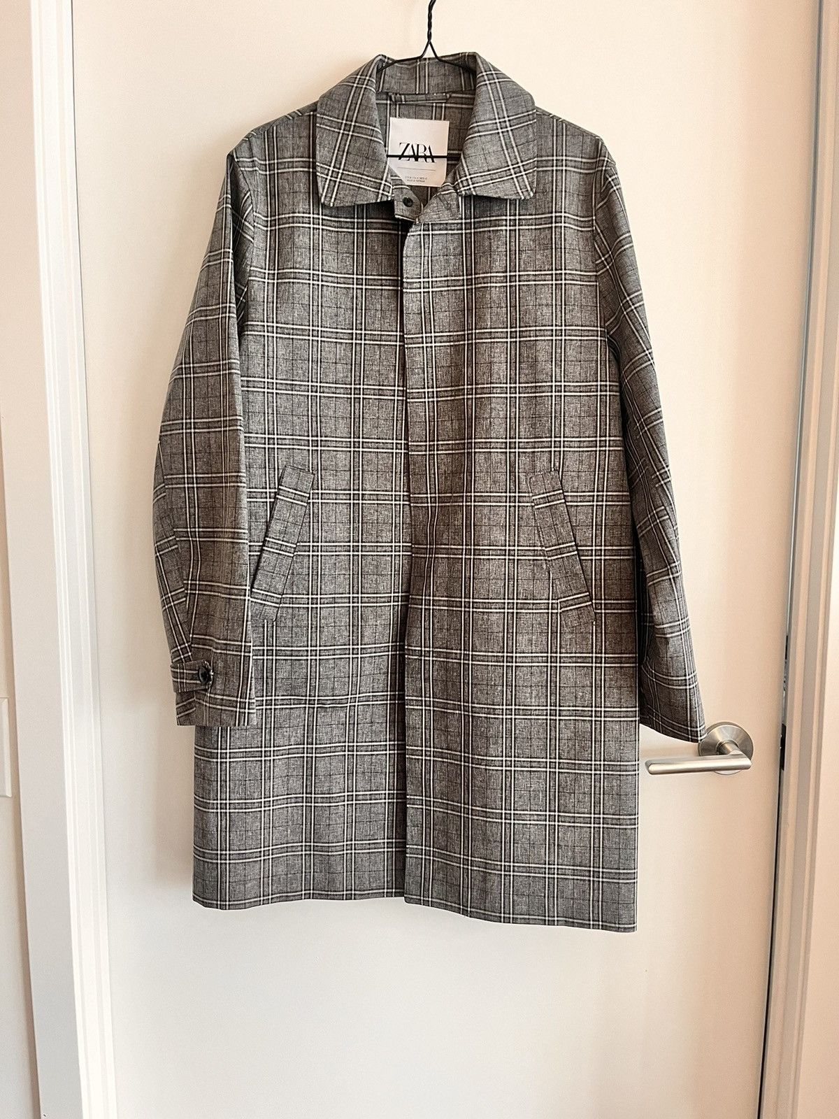 Zara Grey Checkered Zara Raincoat Size US M / EU 48-50 / 2 - 1 Thumbnail