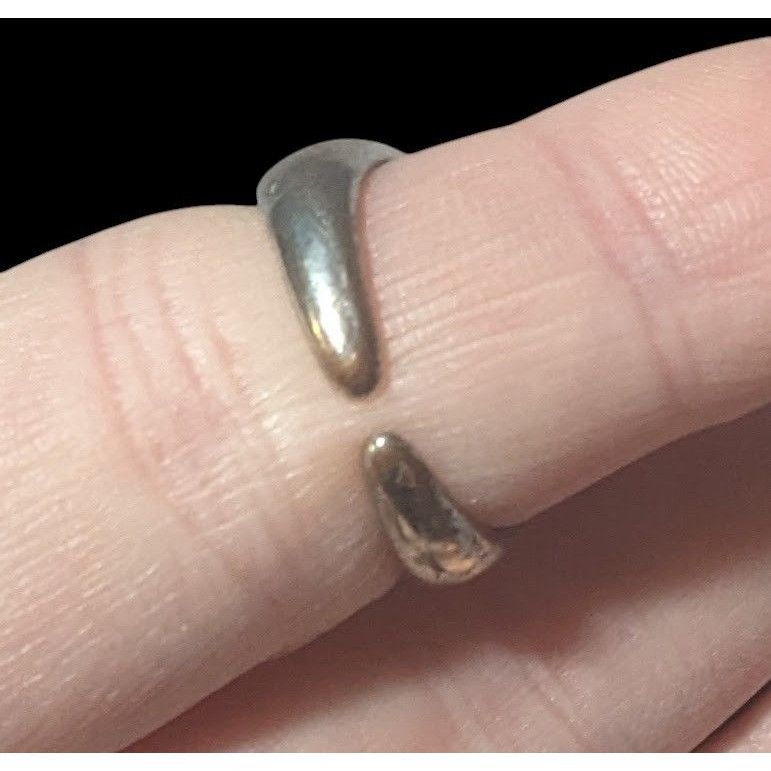 Other Vintage Open Heart Silver Tone Seed Pearl Ring Size 6 1/4 Size ONE SIZE - 6 Thumbnail