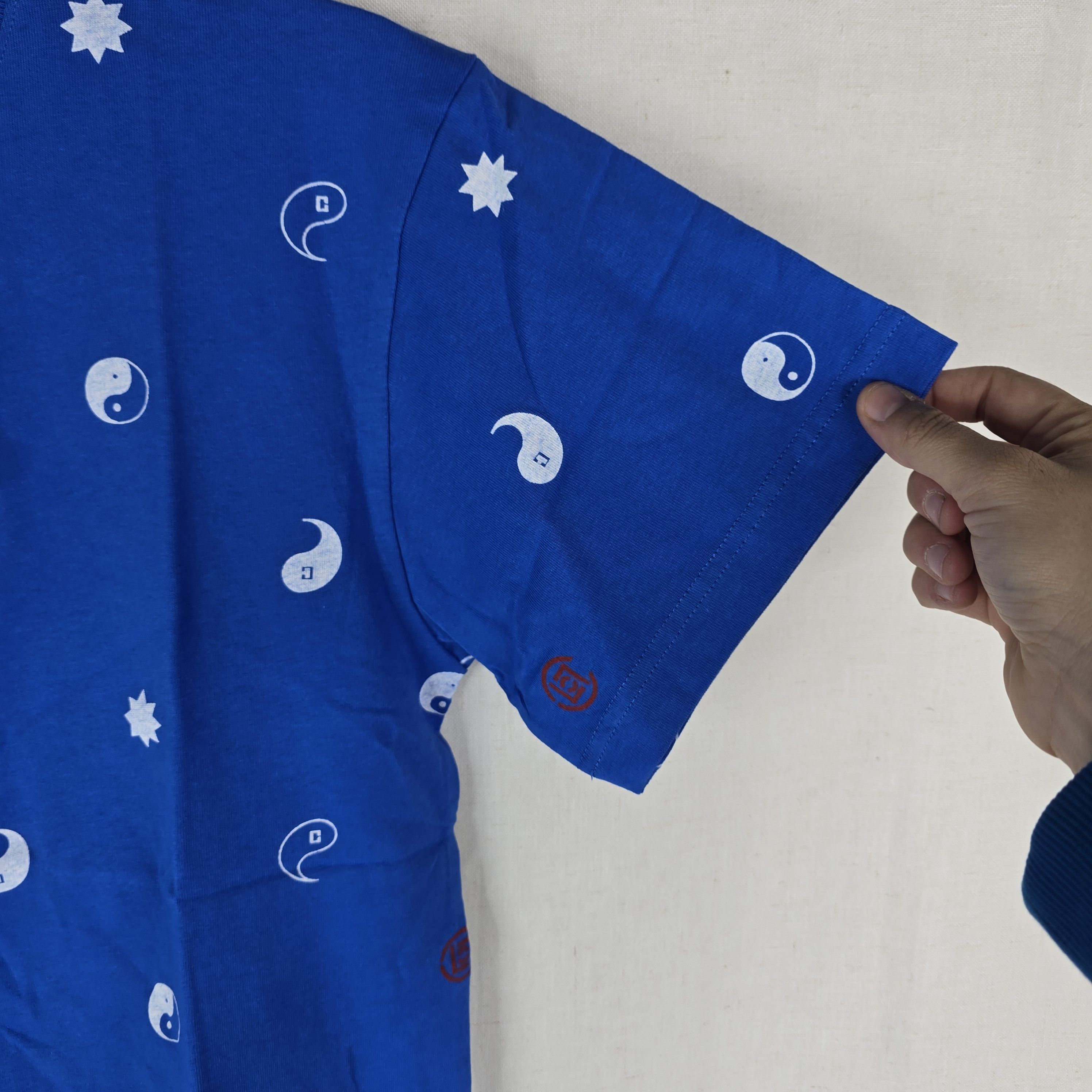 CLOT Clot Mens Small Bandana Print Ying Yang Blue Tshirt NEW Size US S / EU 44-46 / 1 - 3 Thumbnail