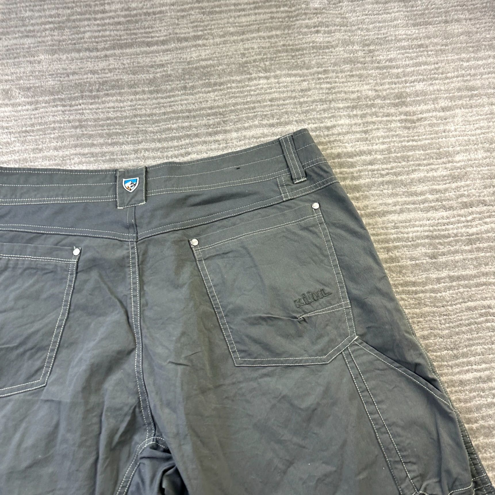 Vintage Kuhl Shorts Mens 38 Gray Chino Utility Hiking Workwear Outdoor Climbing Casual Size US 38 / EU 54 - 4 Thumbnail