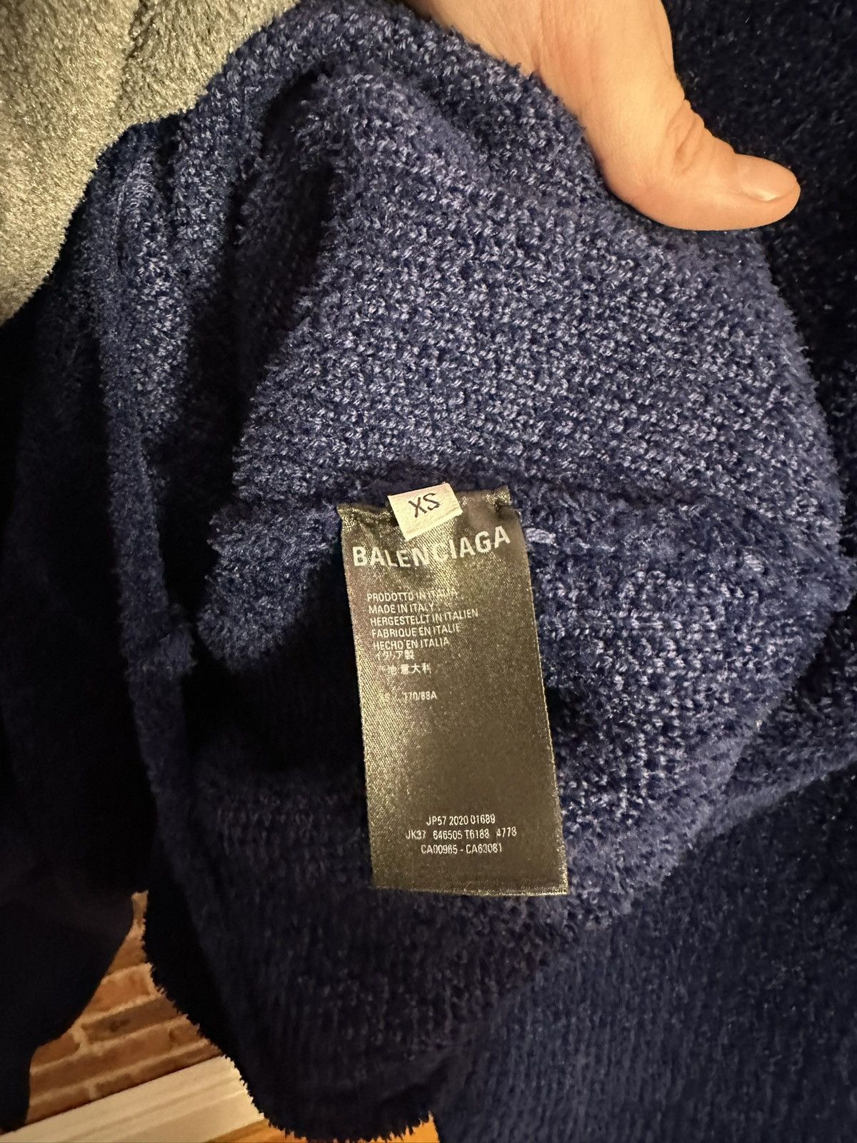 Balenciaga SS/21 Runway Fluffy BB Laurel Hoodie (Towel/Robe) Size US XS / EU 42 / 0 - 11 Thumbnail