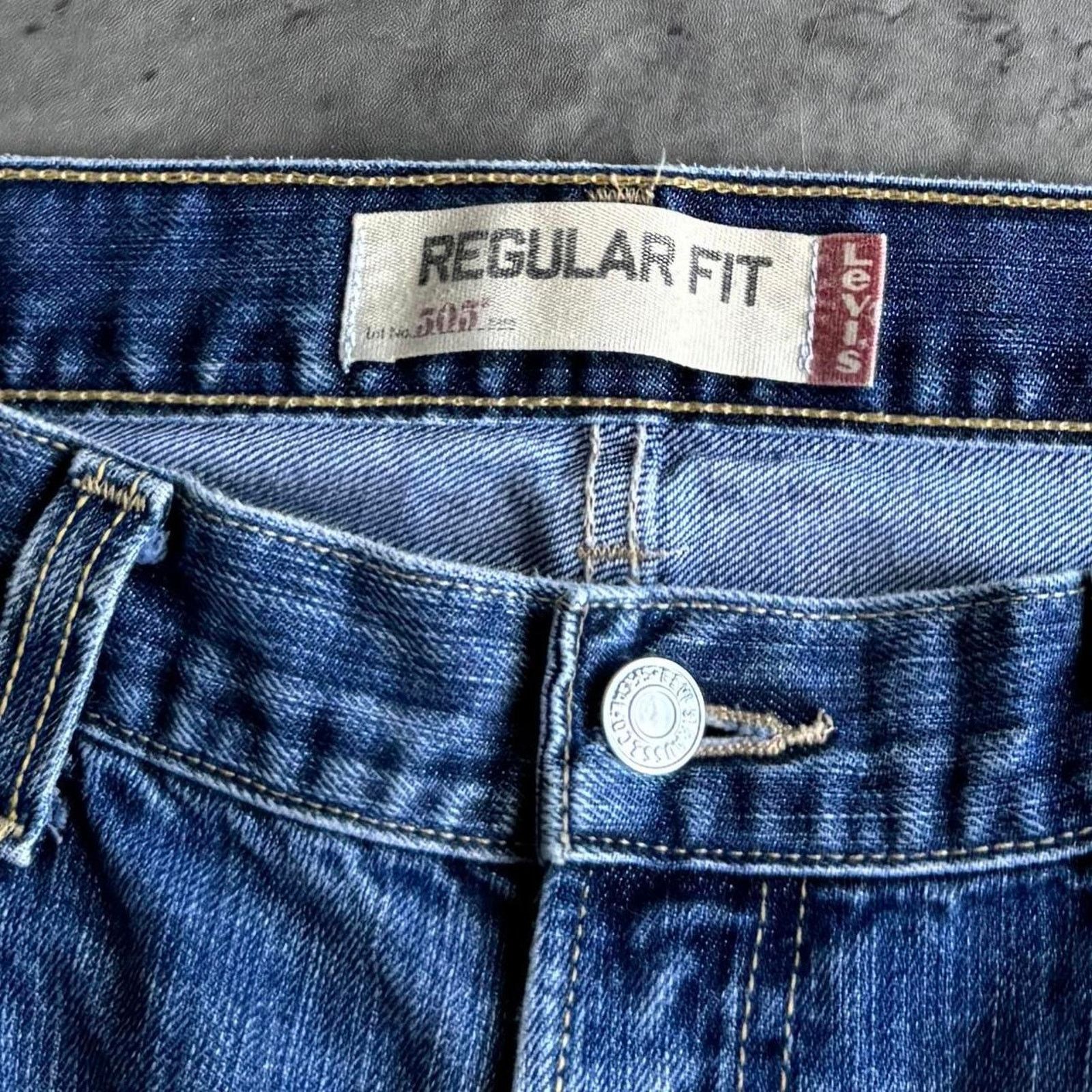 Levi's × Levi's Vintage Clothing × Vintage Vintage Y2K Levi’s 505 Regular Fit Essential Denim Jeans Size US 35 - 4 Thumbnail