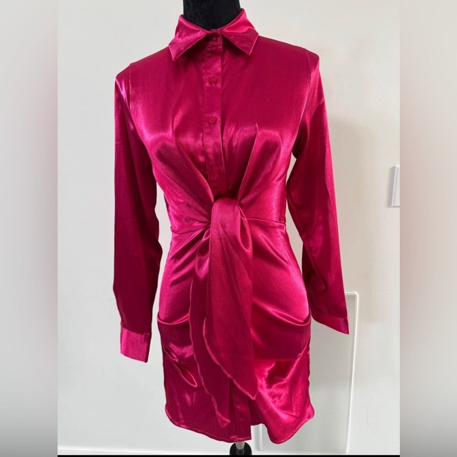 Other Elegant Fuchsia Satin Tie-Front Dress size XS Size XS / US 0-2 / IT 36-38 - 2 Thumbnail