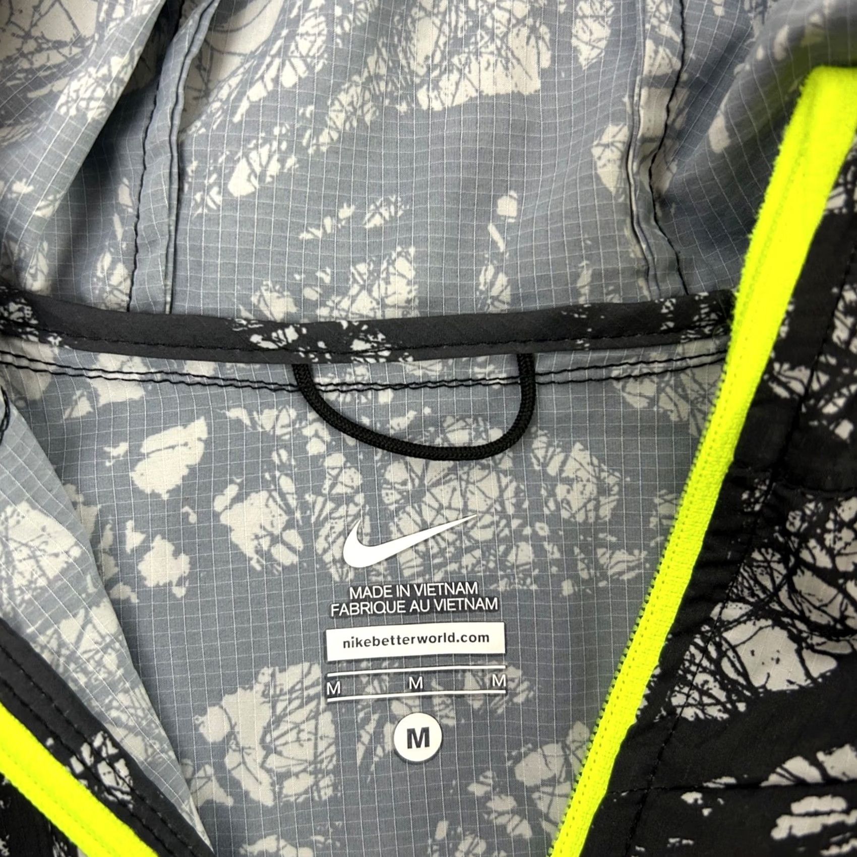 Nike VINTAGE NIKE Womens Black Camo Full Zip Enchanted Impossibly Light Running Jacket Medium Size M / US 6-8 / IT 42-44 - 3 Thumbnail