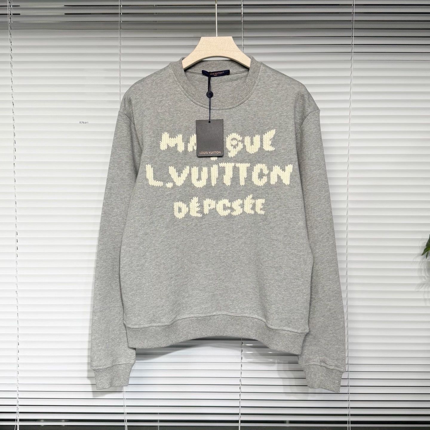 Louis Vuitton LV 2026 Embroidered Logo Sweatshirt M Size US M / EU 48-50 / 2 - 1 Thumbnail