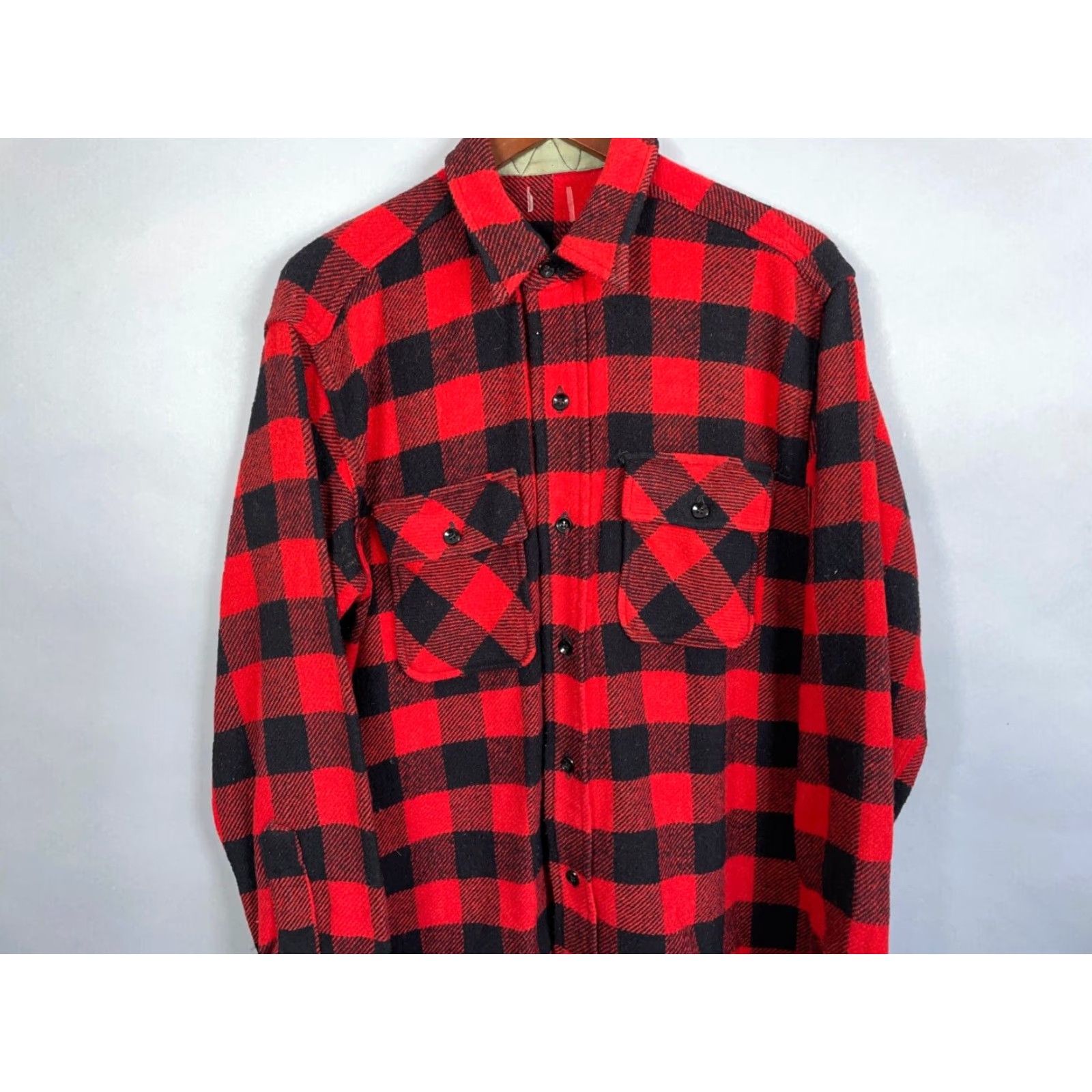 Vintage Vintage Wool Buffalo Plaid Flannel Shirt Adult Large Red and Black 70s 80s Grunge Workwear Men Size US L / EU 52-54 / 3 - 3 Thumbnail