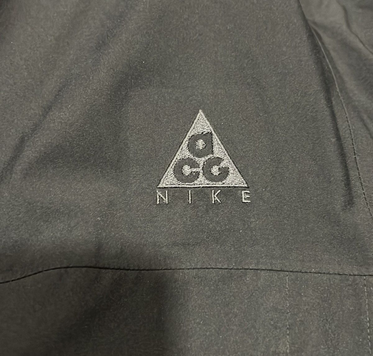 Nike ACG Nike ACG Gore Tex Jacket Size US L / EU 52-54 / 3 - 3 Thumbnail