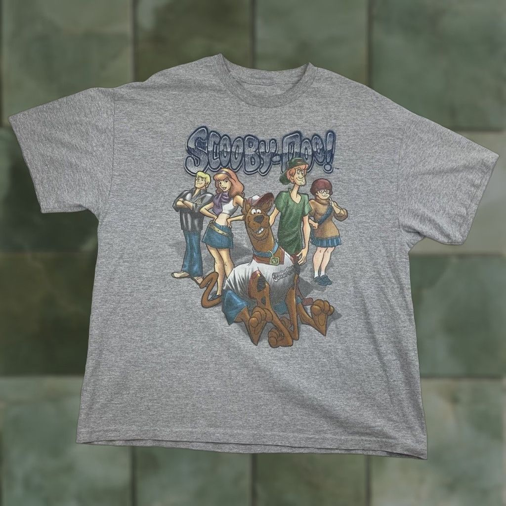 Scooby Doo Men's Official Graphic T-Shirt - Fitted Slim Fit, 100% Ringspun Cotton (Multiple Colors)