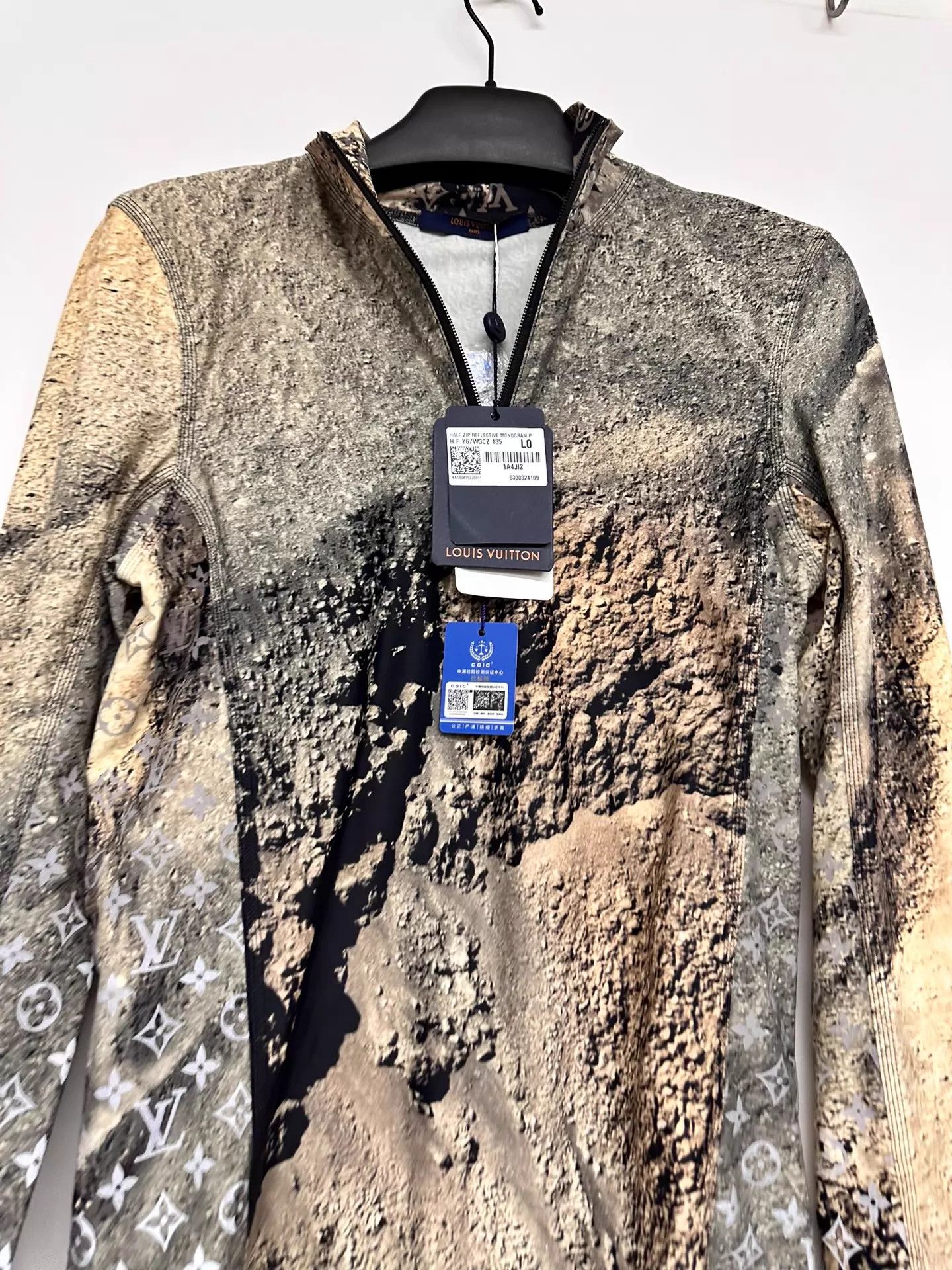 Louis Vuitton LV All Over Print Top L Size US L / EU 52-54 / 3 - 6 Thumbnail