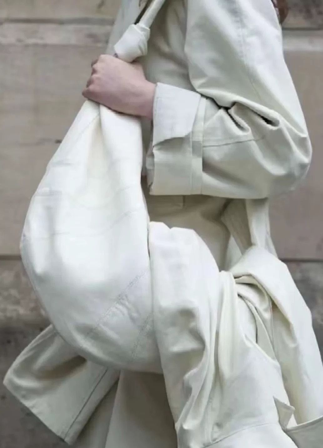 Lemaire Lemaire White Lambskin Large Croissant Bag. Size ONE SIZE - 9 Thumbnail
