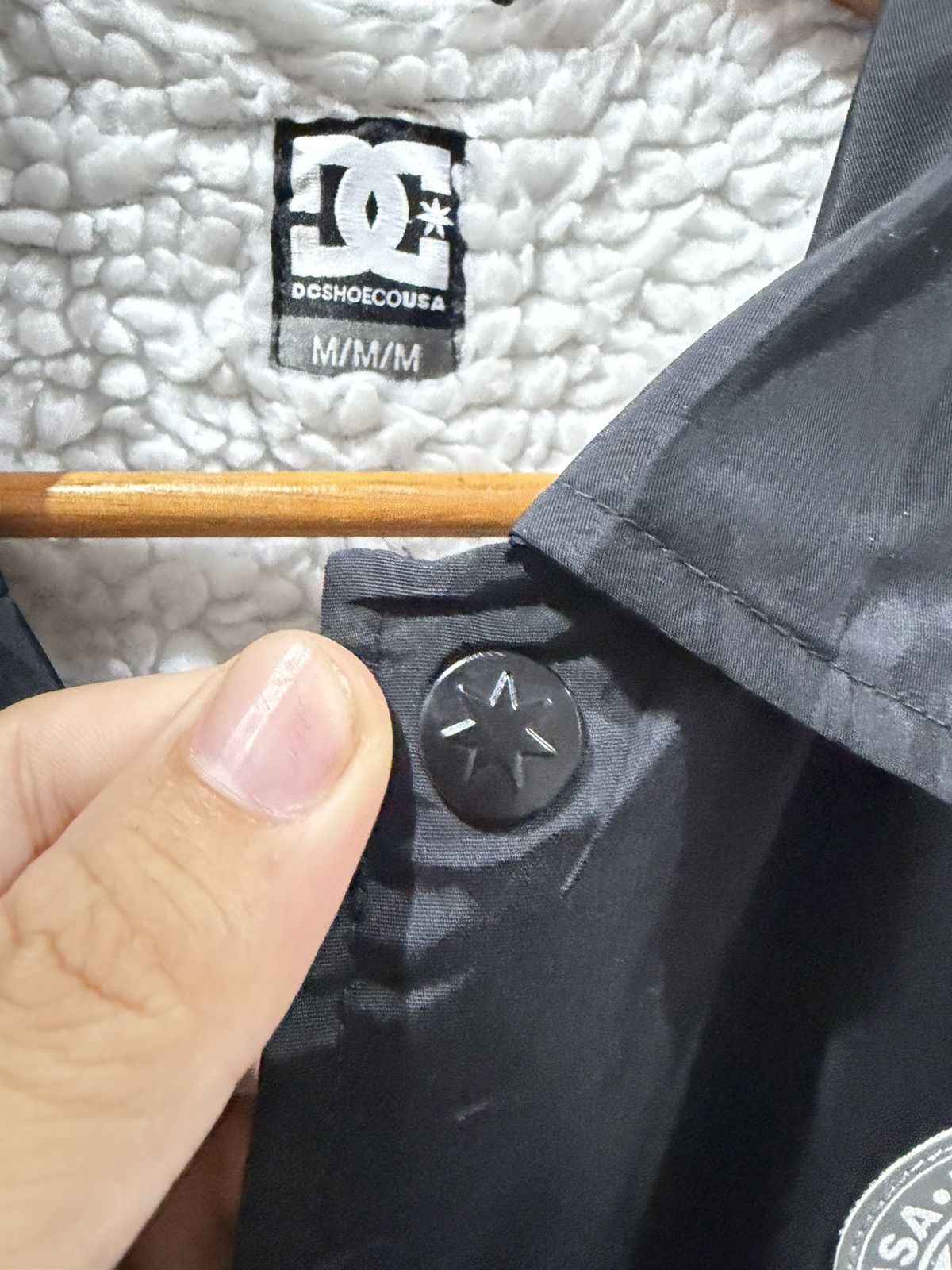 Tribal Streetwear Dc Shoe Usa Big Logo Glow In Dark Jacket Size US M / EU 48-50 / 2 - 8 Thumbnail