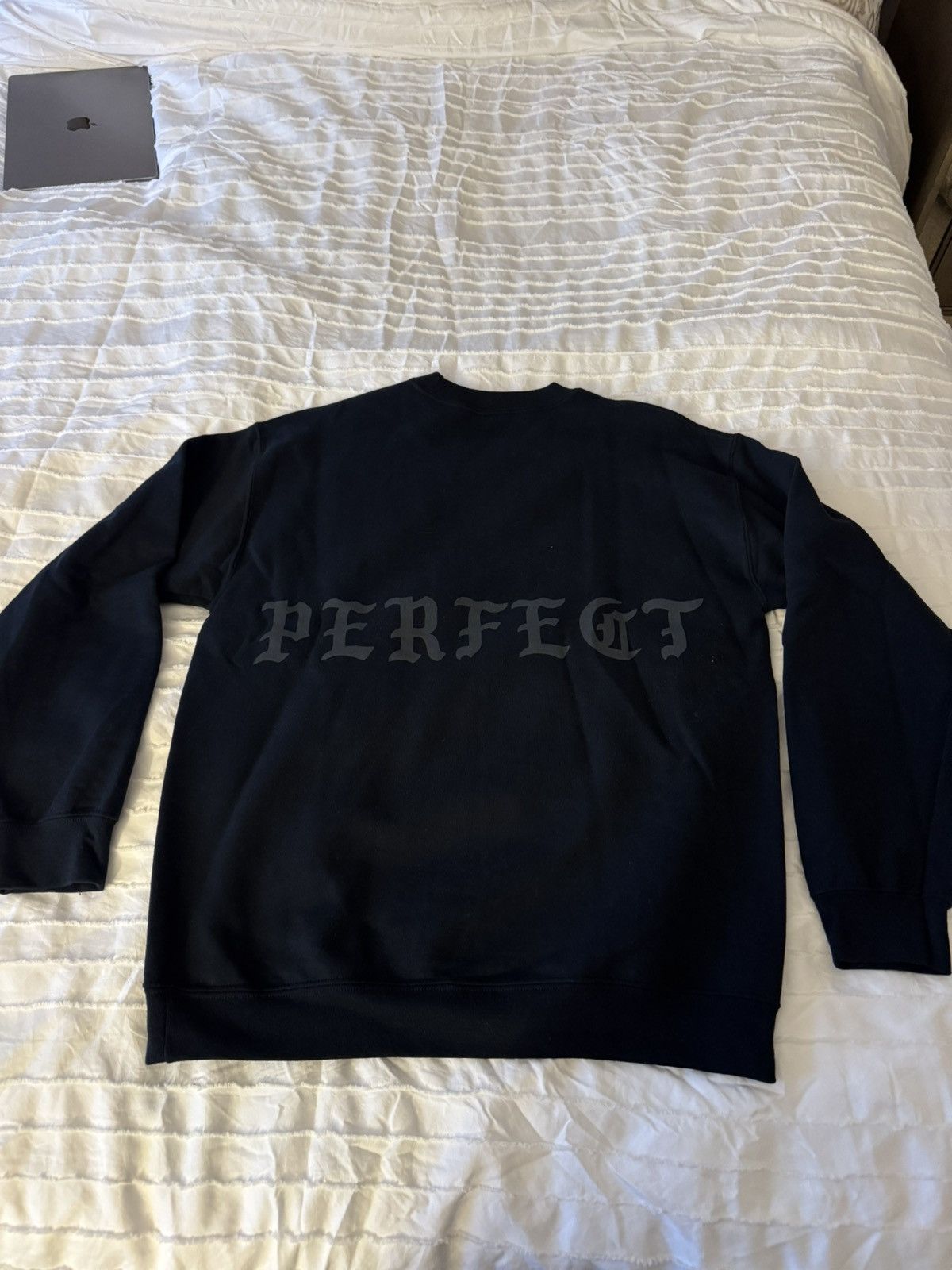 PERFECT CHICAGO Black Crewneck Kanye West The Life of Pablo