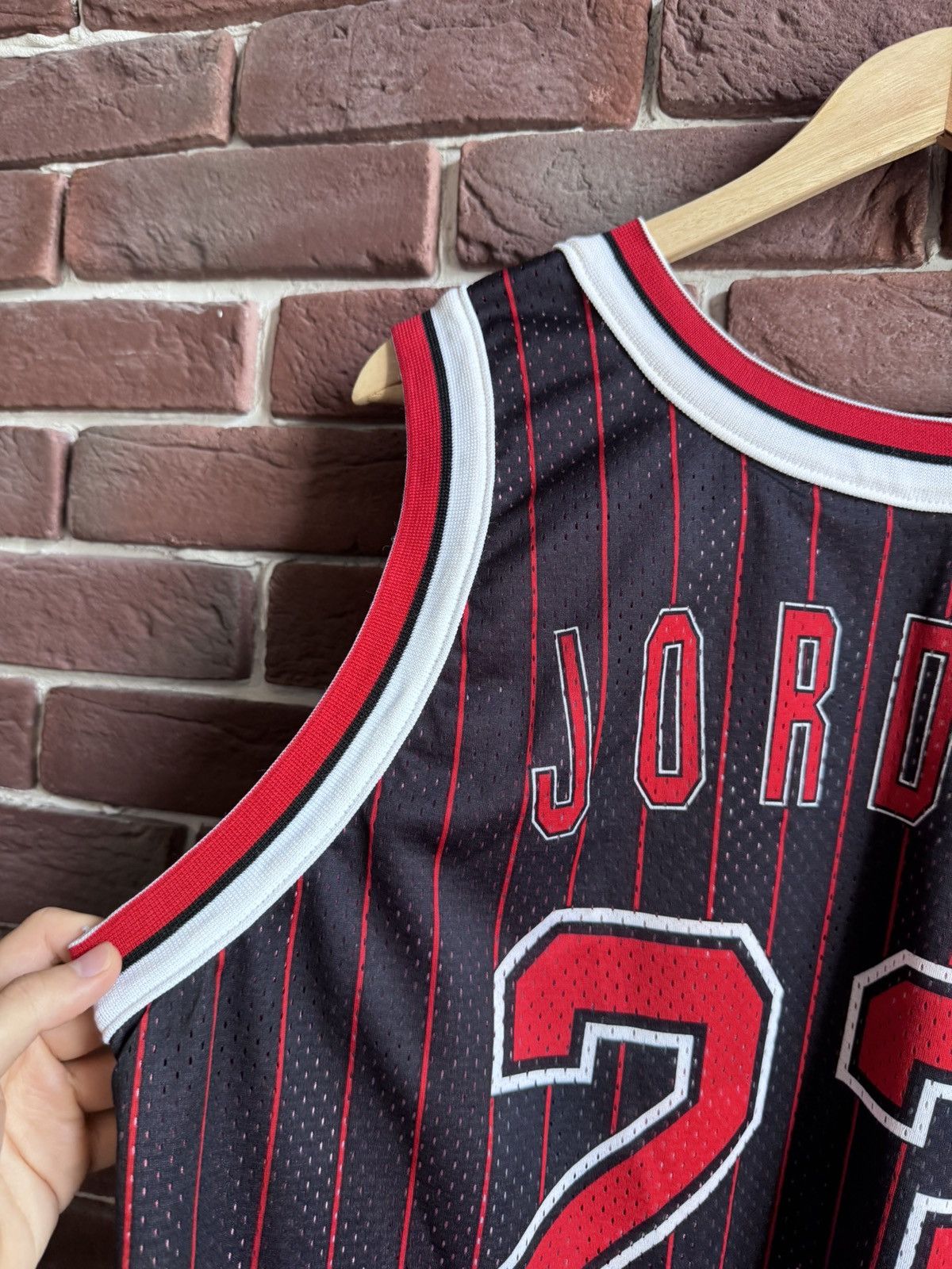 NBA Vintage Champion Chicago Bulls Basketball NBA Jersey Jordan Size US L / EU 52-54 / 3 - 19 Thumbnail