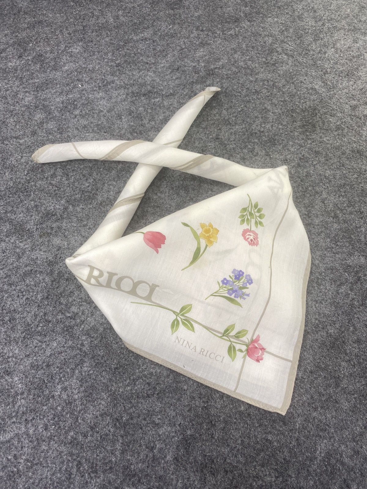 Nina Ricci × Vintage Nina Ricci Handkerchief / Bandana / Neckerchief-B049 Size ONE SIZE - 1 Thumbnail