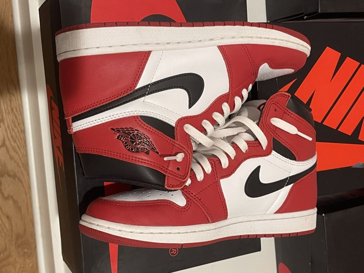 Jordan Brand Nike Air Jordan 1 Retro High Chicago 2015 Red White Black Size US 8.5 / EU 41-42 - 2 Thumbnail