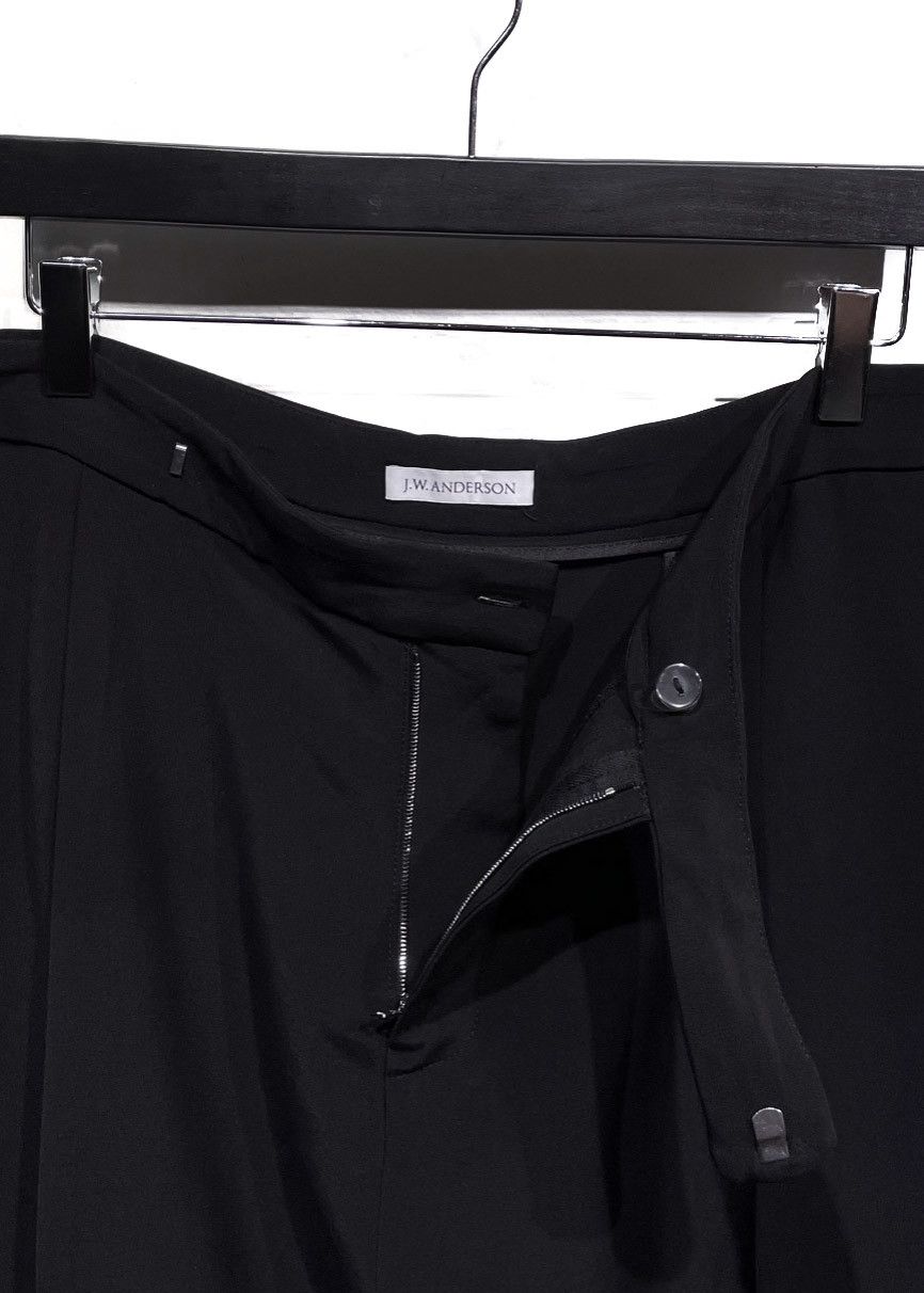 JW Anderson J.W. Anderson Black Pleated Cropped Trousers Size US 38 / EU 54 - 6 Thumbnail