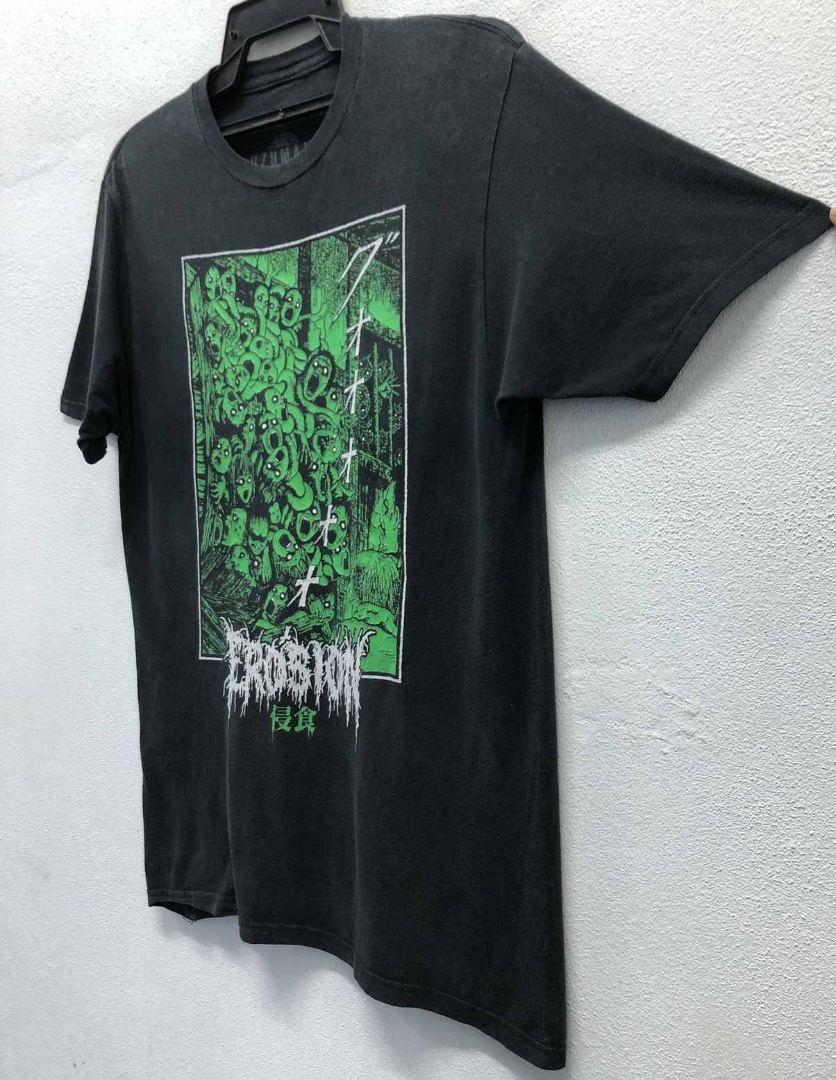 Band Tees Vintage Ripple Junction Junji Ito Uzumaki Erosion T-Shirt Size US M / EU 48-50 / 2 - 5 Thumbnail