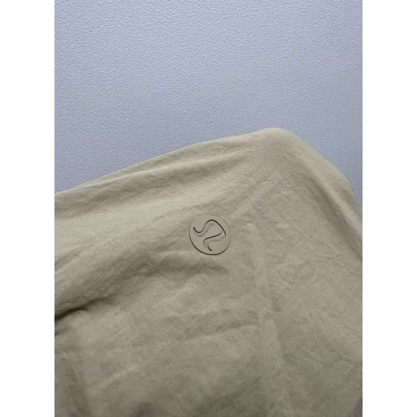 Lululemon Lululemon Jacket Womens Size XS Light Parka Windbreaker Oversized Beige Size XS / US 0-2 / IT 36-38 - 4 Thumbnail