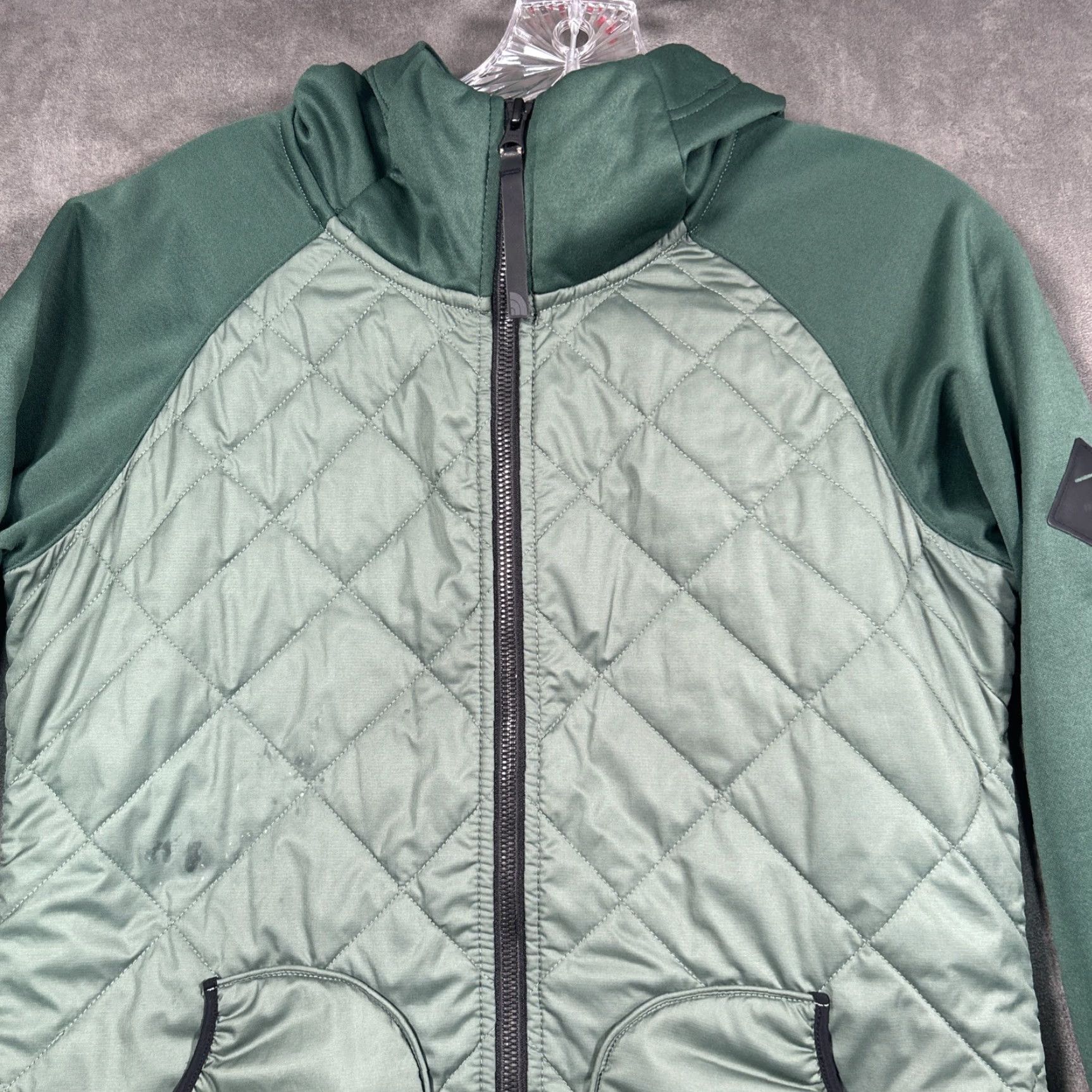The North Face VINTAGE The North Face Full Zip Quilted Jacket Womens M Green Hooded Stain Size M / US 6-8 / IT 42-44 - 2 Thumbnail