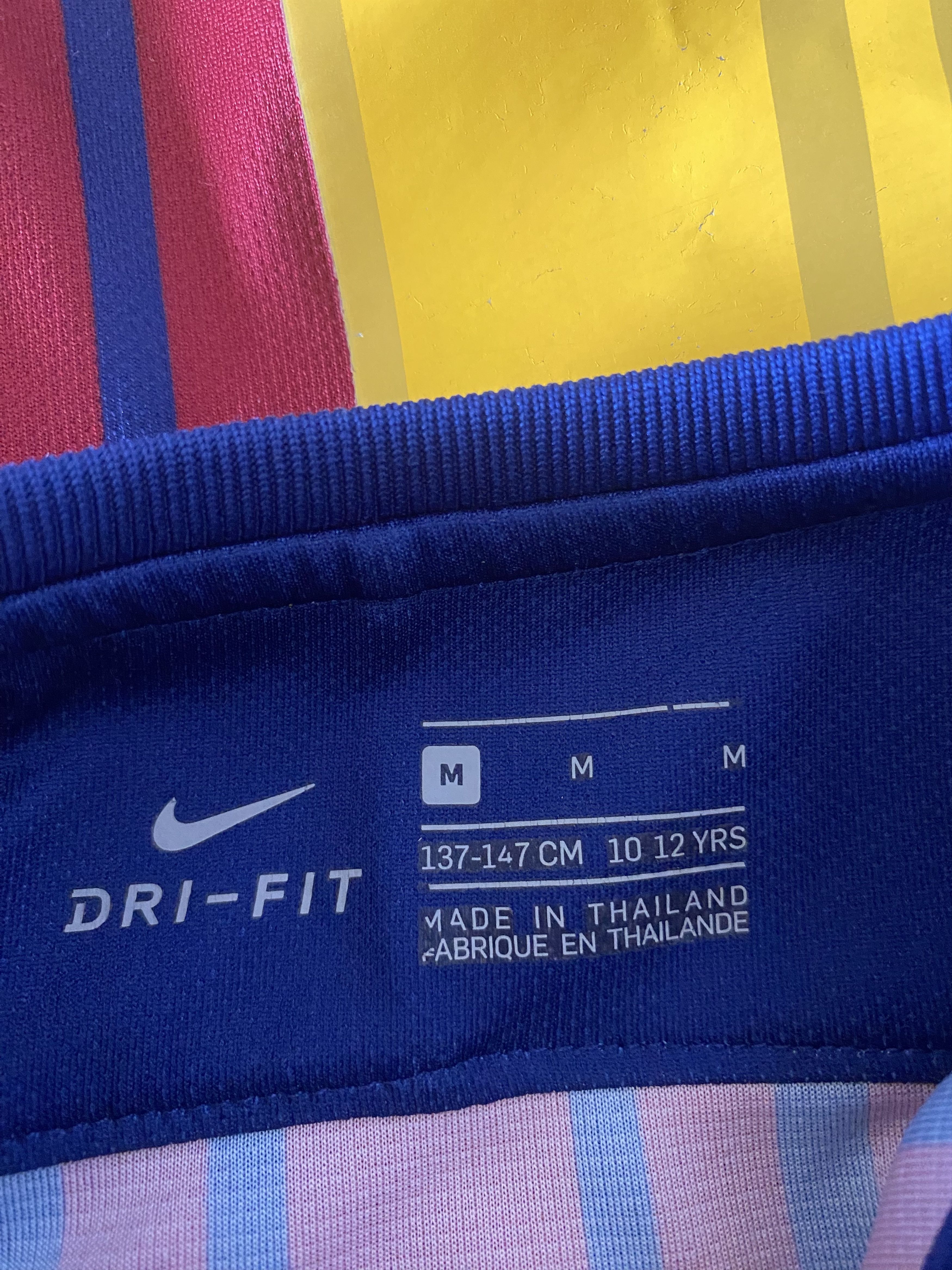 Nike FC BARCELONA #11 MAGNUS 2017 - 2018 Nike 137 - 147 - UNIQUE Size US XXS / EU 40 - 5 Thumbnail