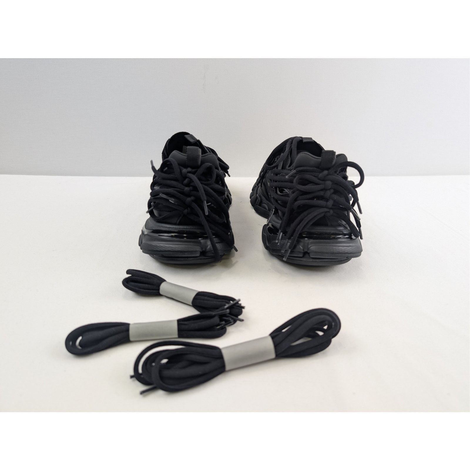 Balenciaga o1rshd1 Track Laces Shoe Sneakers in Black Size US 9 / EU 42 - 9 Thumbnail