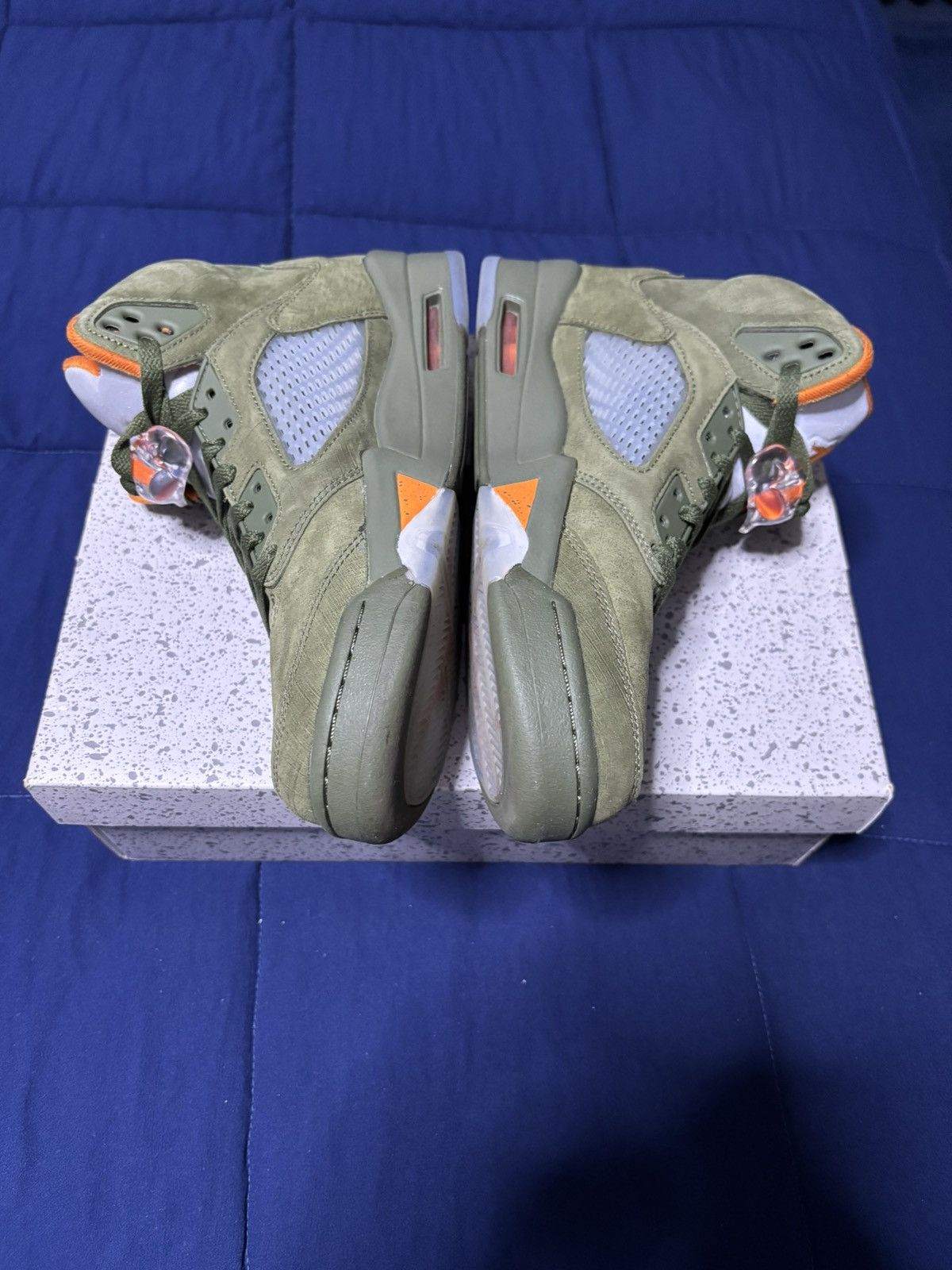 Jordan Brand Air Jordan 5 Retro 2024 Olive Size 9 Size US 9 / EU 42 - 4 Thumbnail