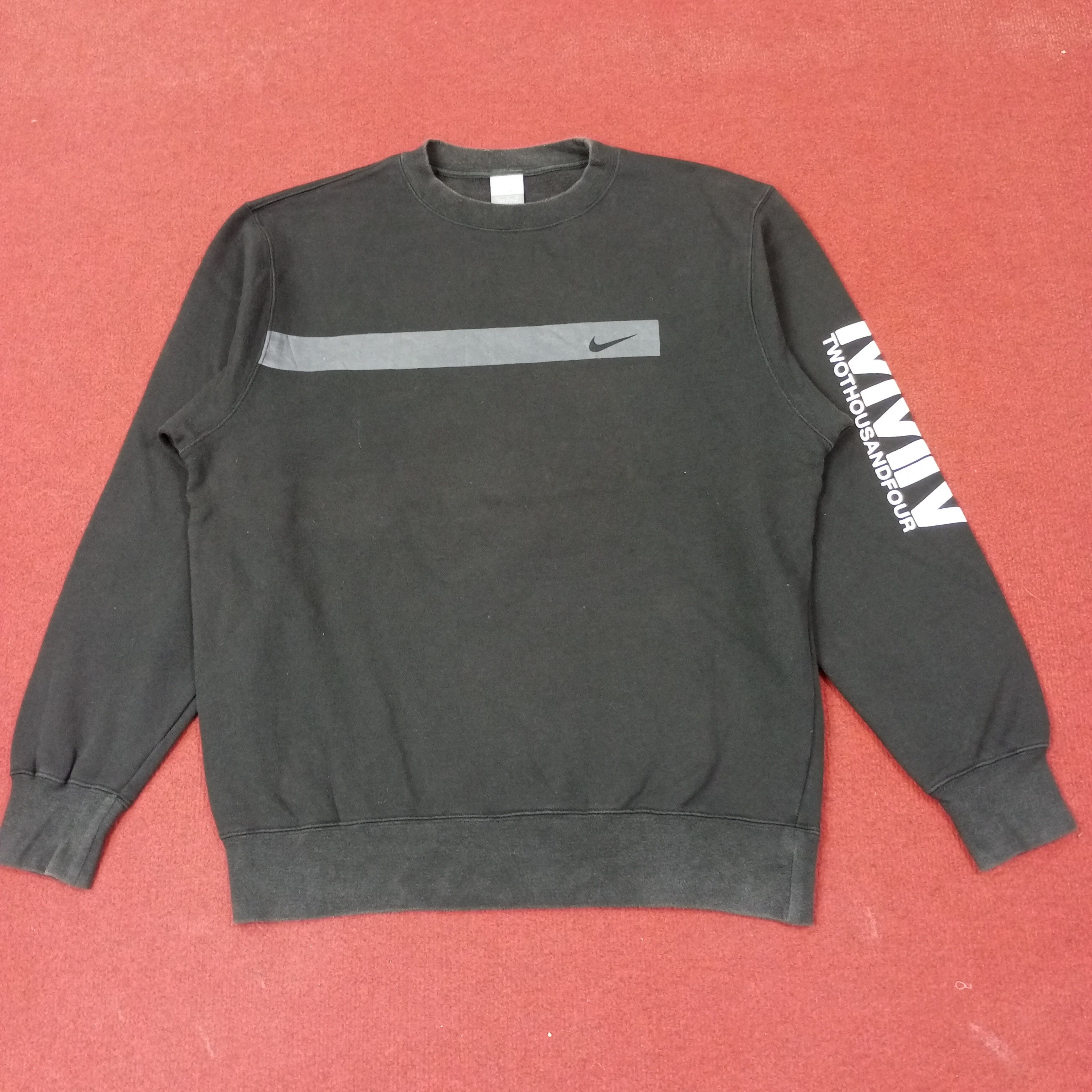 Nike Nike Small Logo Sweatshirt c254n8 Size US L / EU 52-54 / 3 - 1 Thumbnail