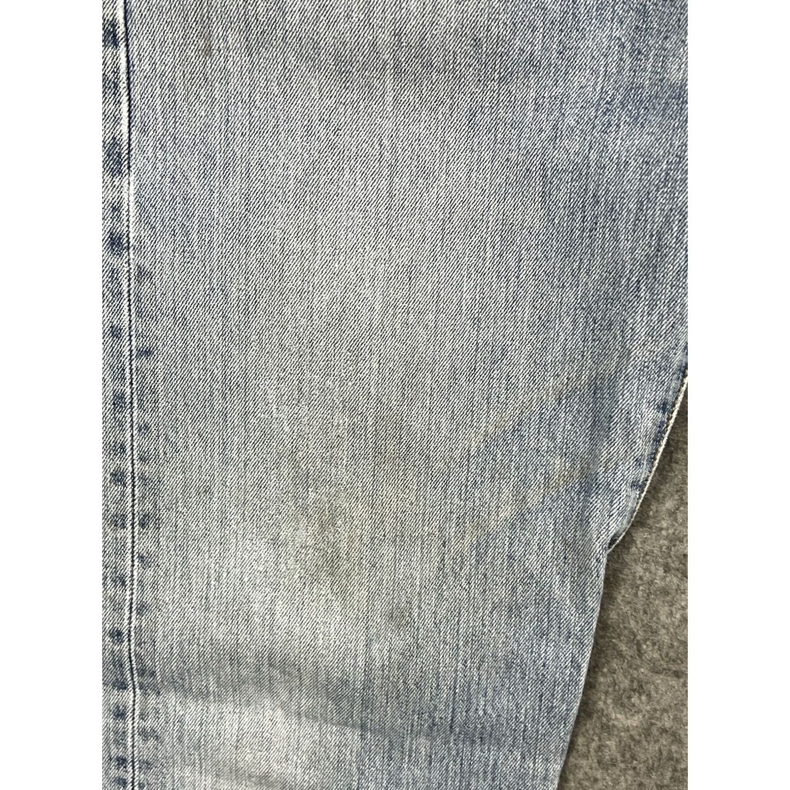 Levi's VINTAGE Levi’s 501 Jeans Men’s Straight Blue Light Wash Distressed 34x36 Size US 34 / EU 50 - 6 Thumbnail