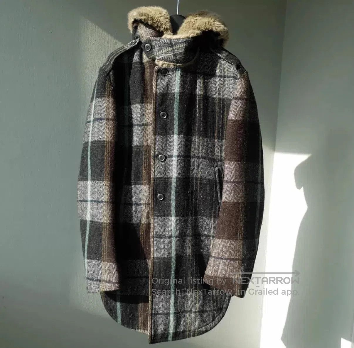 Yohji Yamamoto Plaid Fur-Hooded Heavy Coat Size M. Size US M / EU 48-50 / 2 - 1 Thumbnail