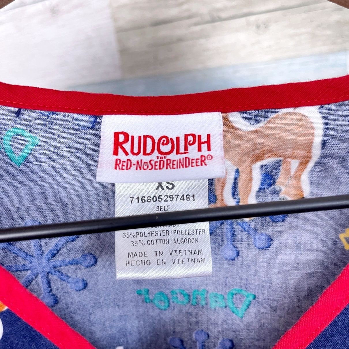Other Rudolph The Red Nose Reindeer Christmas Scrub Top XS Size XS / US 0-2 / IT 36-38 - 5 Thumbnail