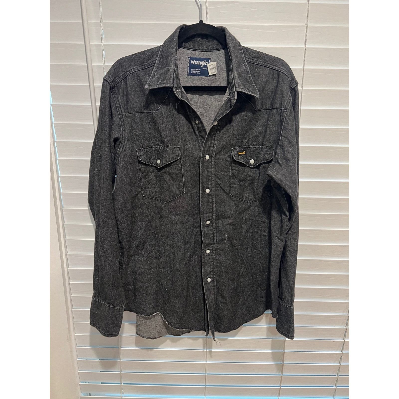Wrangler Vintage Wrangler Mens 16.5-35 Black Denim Western Shirt Long Size US L / EU 52-54 / 3 - 1 Thumbnail