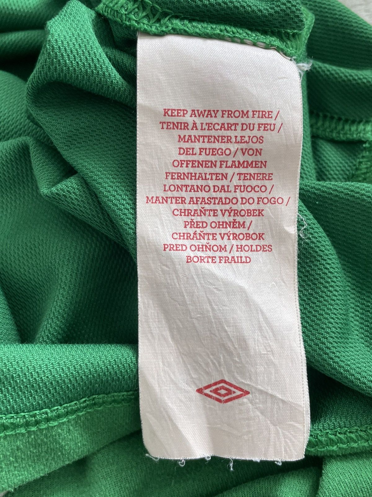 Umbro Umbro New York Cosmos 2011/2012 Away Football Shirt Jersey Size US M / EU 48-50 / 2 - 8 Thumbnail