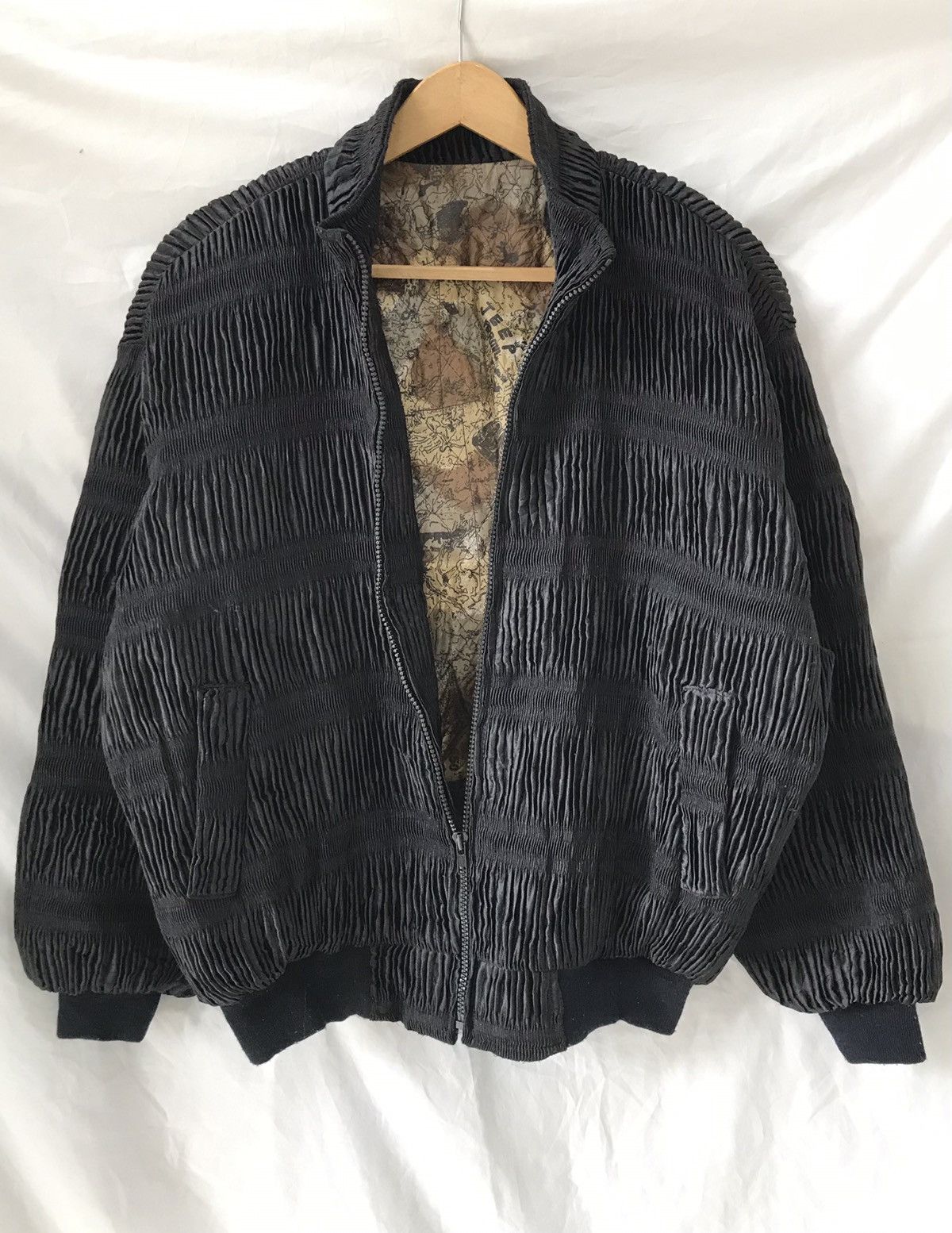 Vintage Vintage Pleated Jacket inspired Issey Miyake Size US M / EU 48-50 / 2 - 4 Thumbnail
