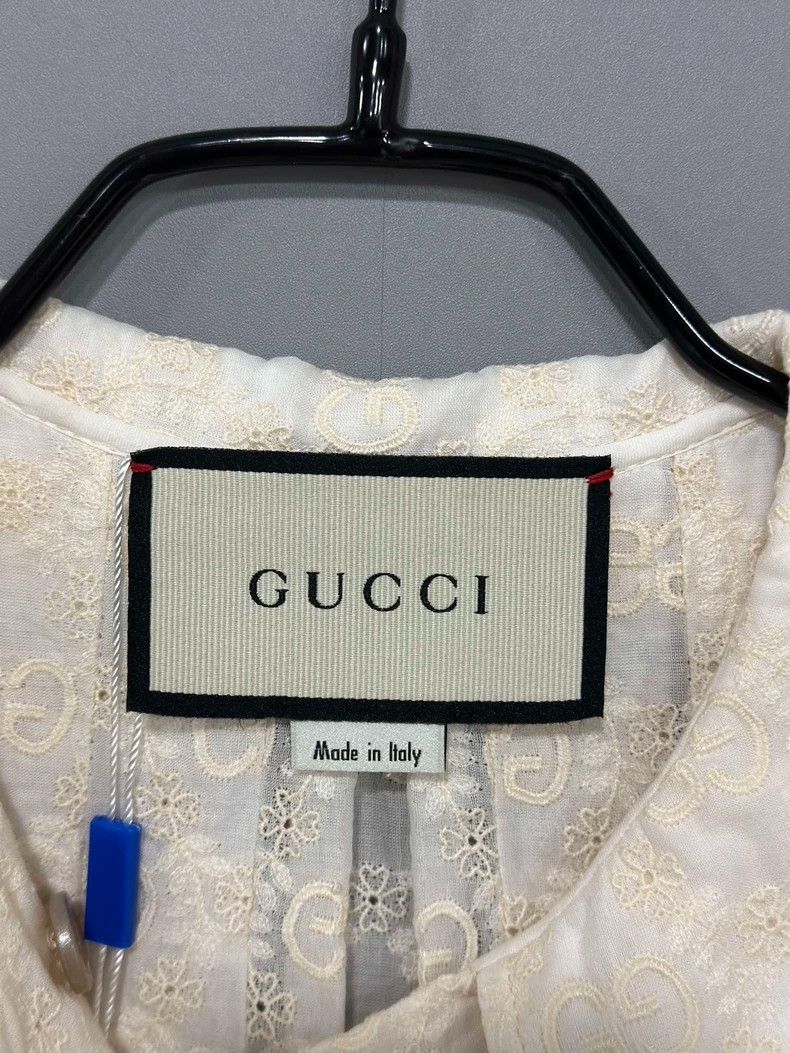 Gucci Gucci Size 36 Full print milky white embroidered short sle Size US S / EU 44-46 / 1 - 4 Thumbnail
