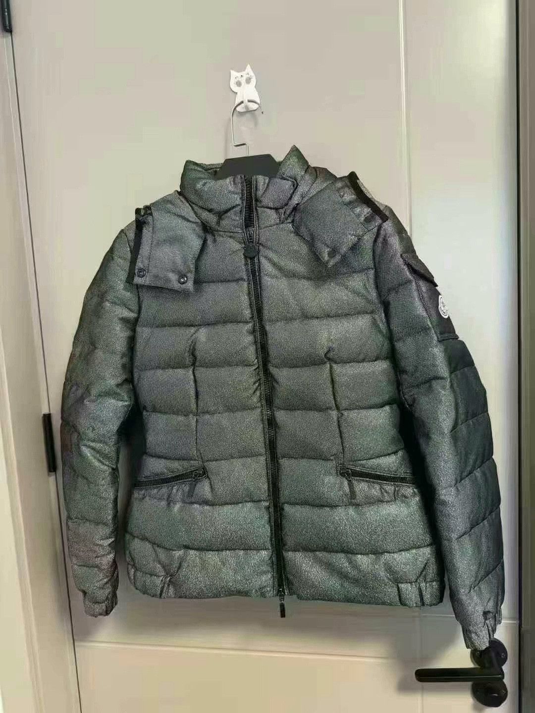 moncler logo hooded down jacket size 1