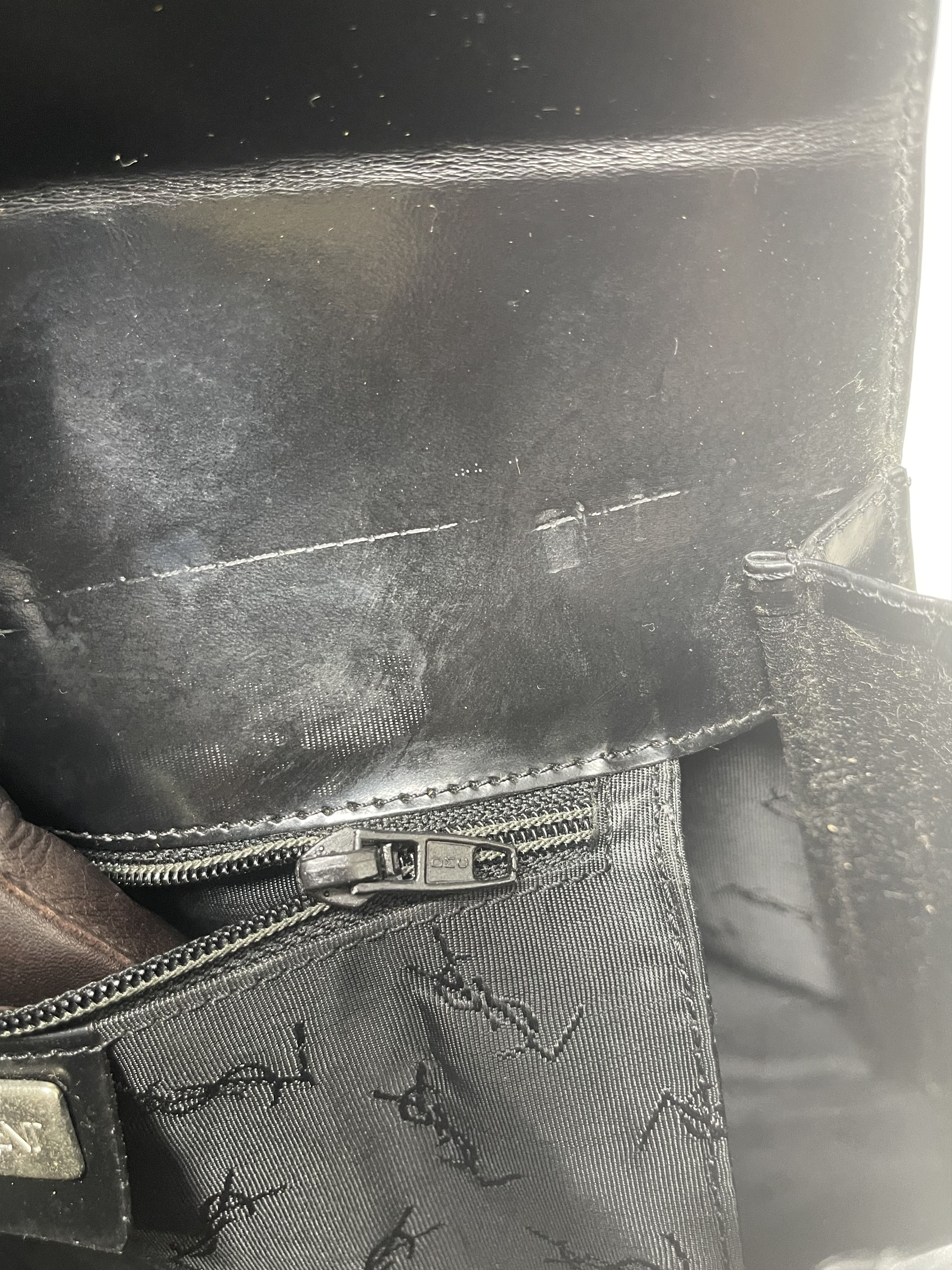 Yves Saint Laurent Yves Saint Laurent Paris Black Patent Leather Shoulder Bag Size ONE SIZE - 8 Thumbnail