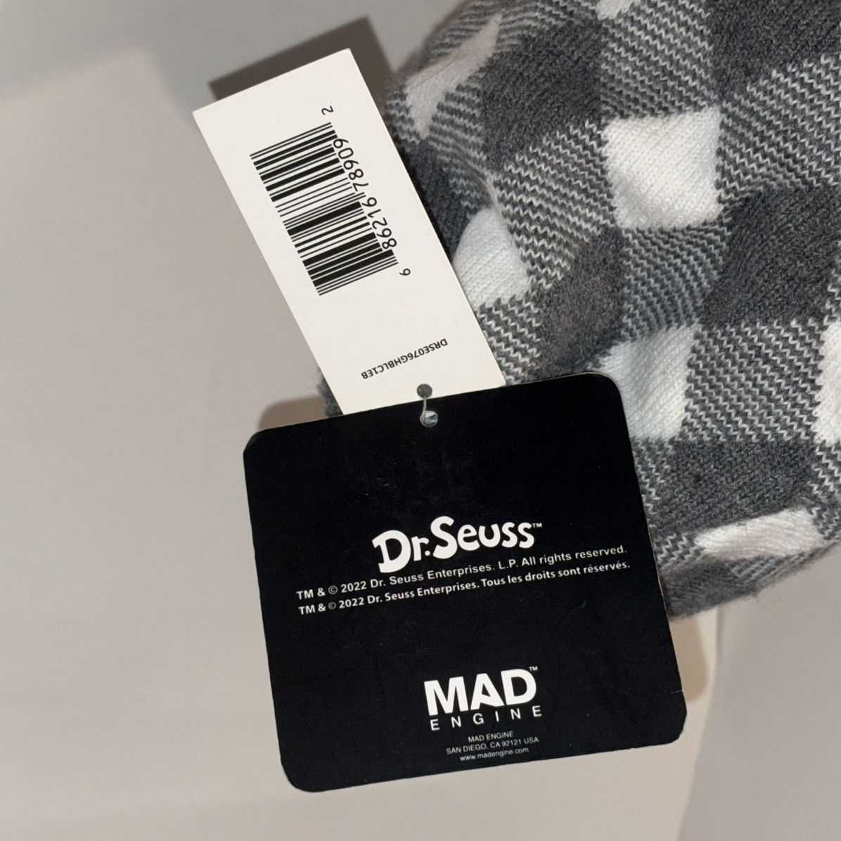 Mad Engine The Grinch Dr. Seuss MAD Engine Grey & White Winter Beanie Size ONE SIZE - 14 Thumbnail